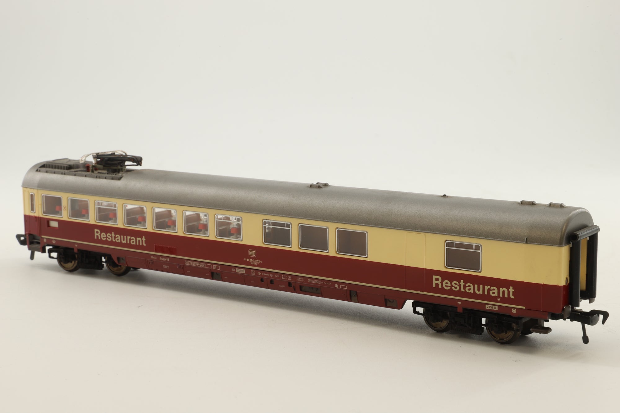 Fleischmann HO Rake of 6 DB Red/Cream Coaches