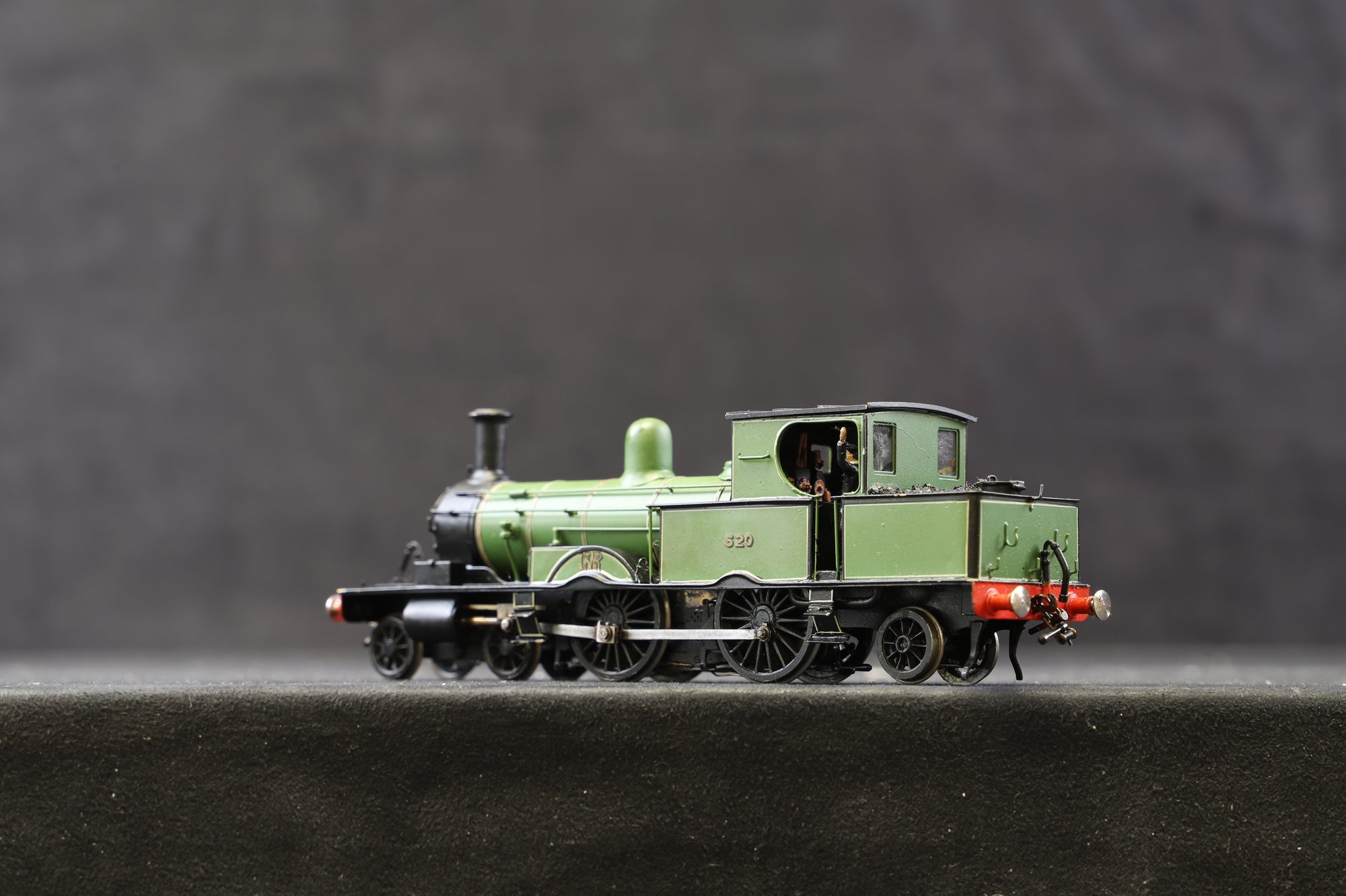 Kit Built OO LSWR Adams Radial 4-4-2T '520' LSWR Green