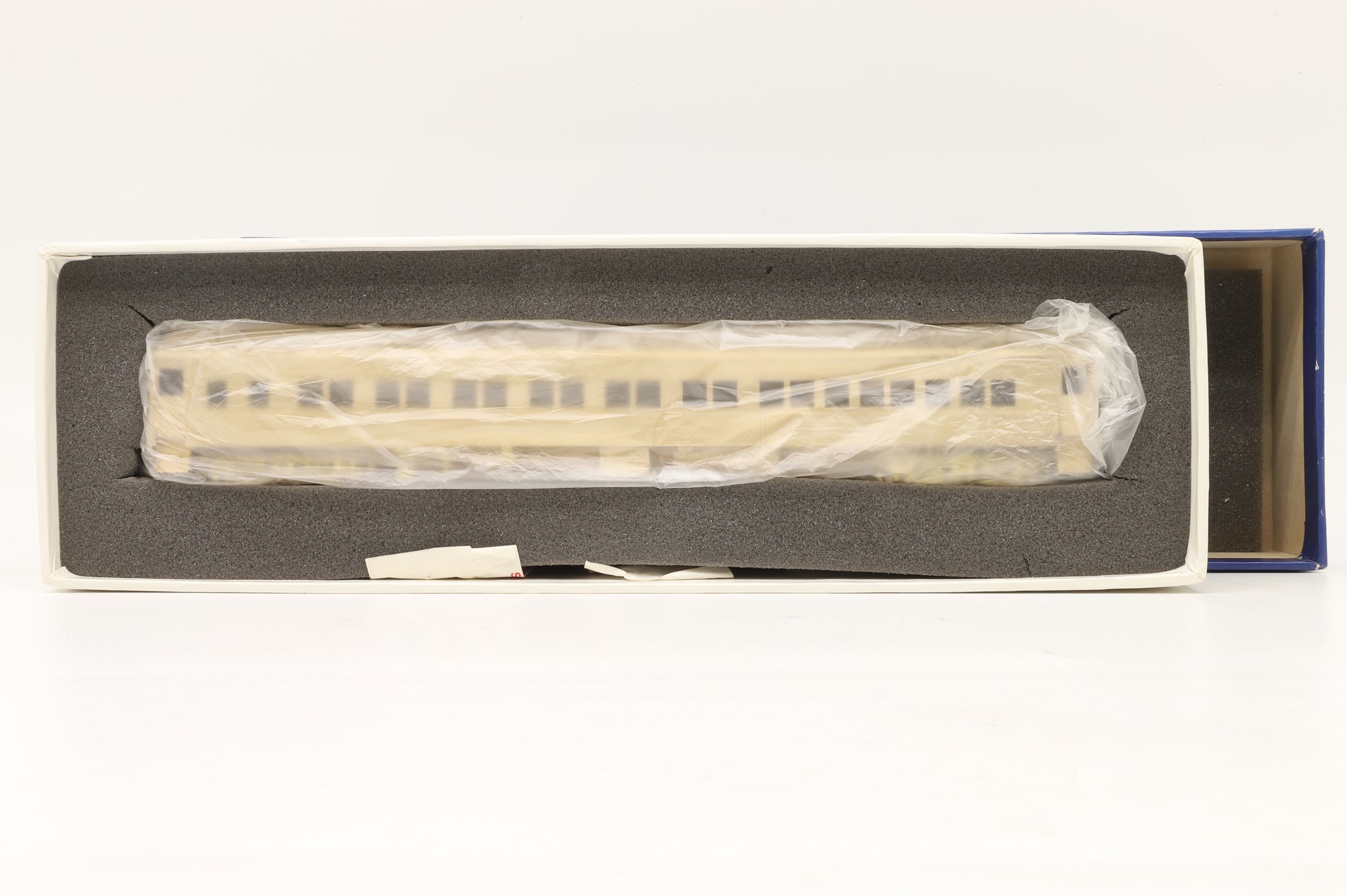 Cascade Models HO Brass 2450 Northern Pacific 609 Series Coach – Unpainted