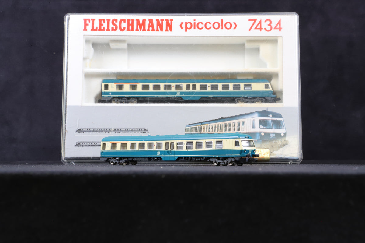 Fleischmann N Gauge 7434 DB BR 614 DMU in DB Blue and Cream