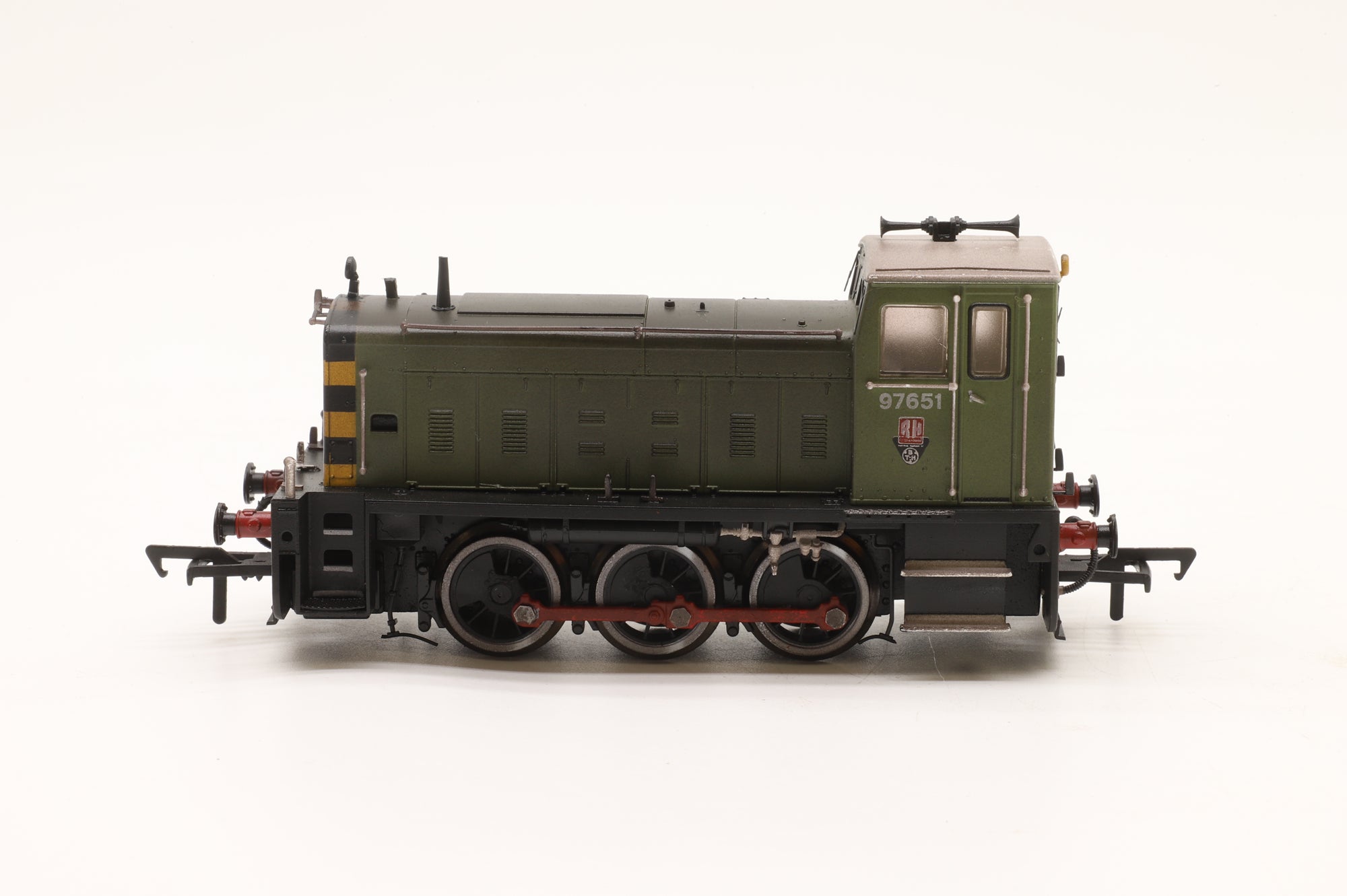 KMRC OO K2403 Ruston 165DE No.97651 in BR Light Drab Green - Weathered