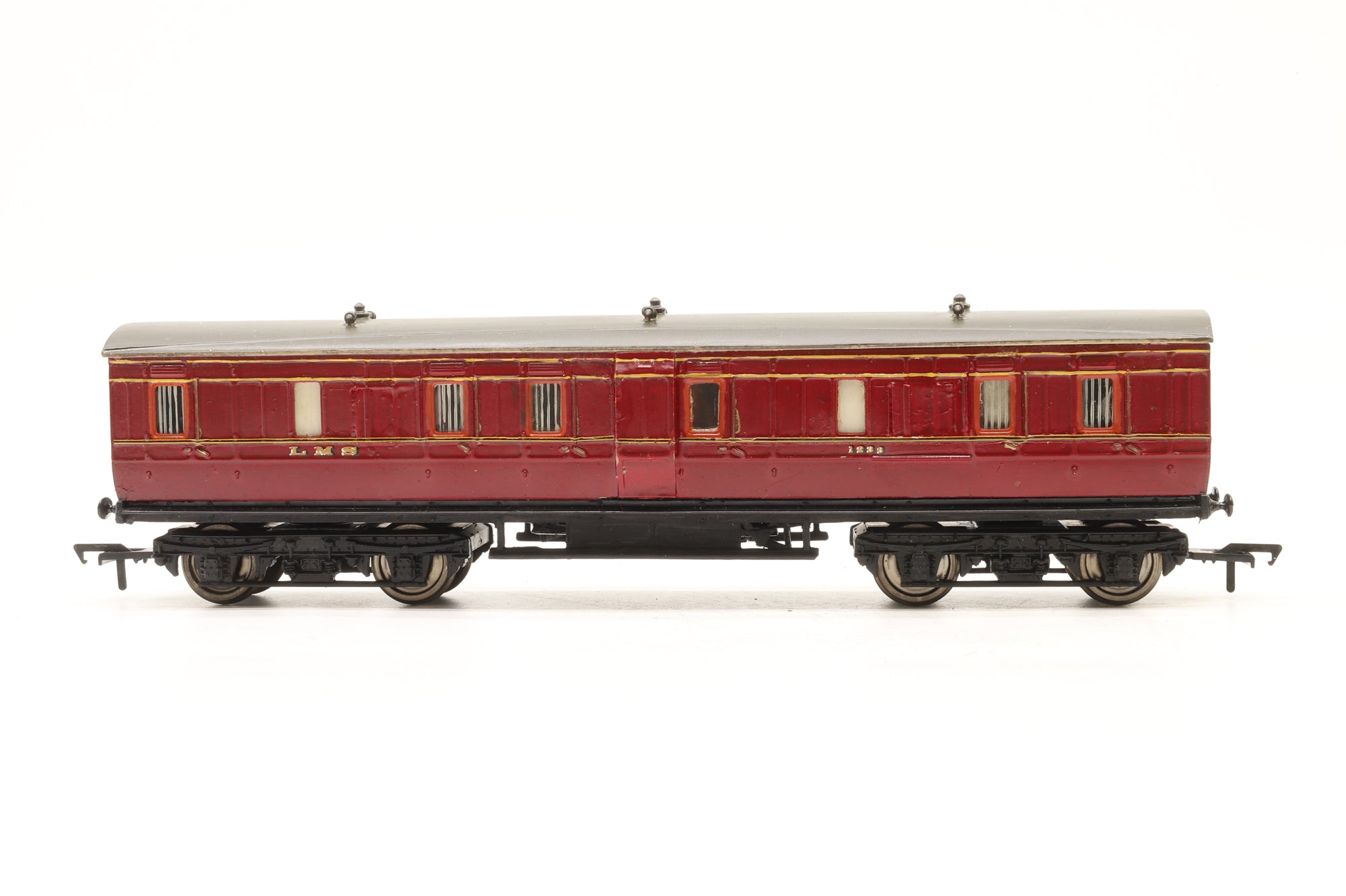Ratio OO LMS Highland Coaches Plastic Kits LMS/ Royal Mail Crimson