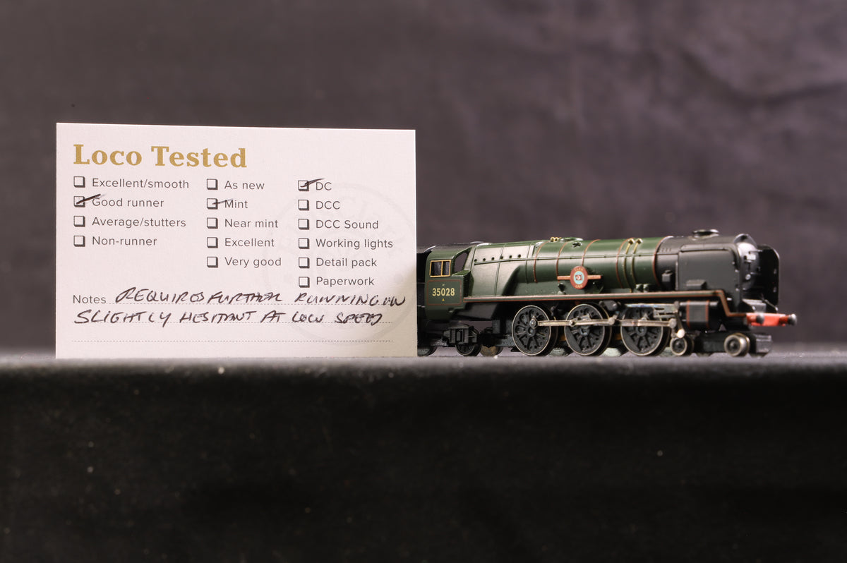 Graham Farish 372-302 Merchant Navy Class &#39;35028&#39; &#39;Clan Line&#39; BR Lined Green Late Crest