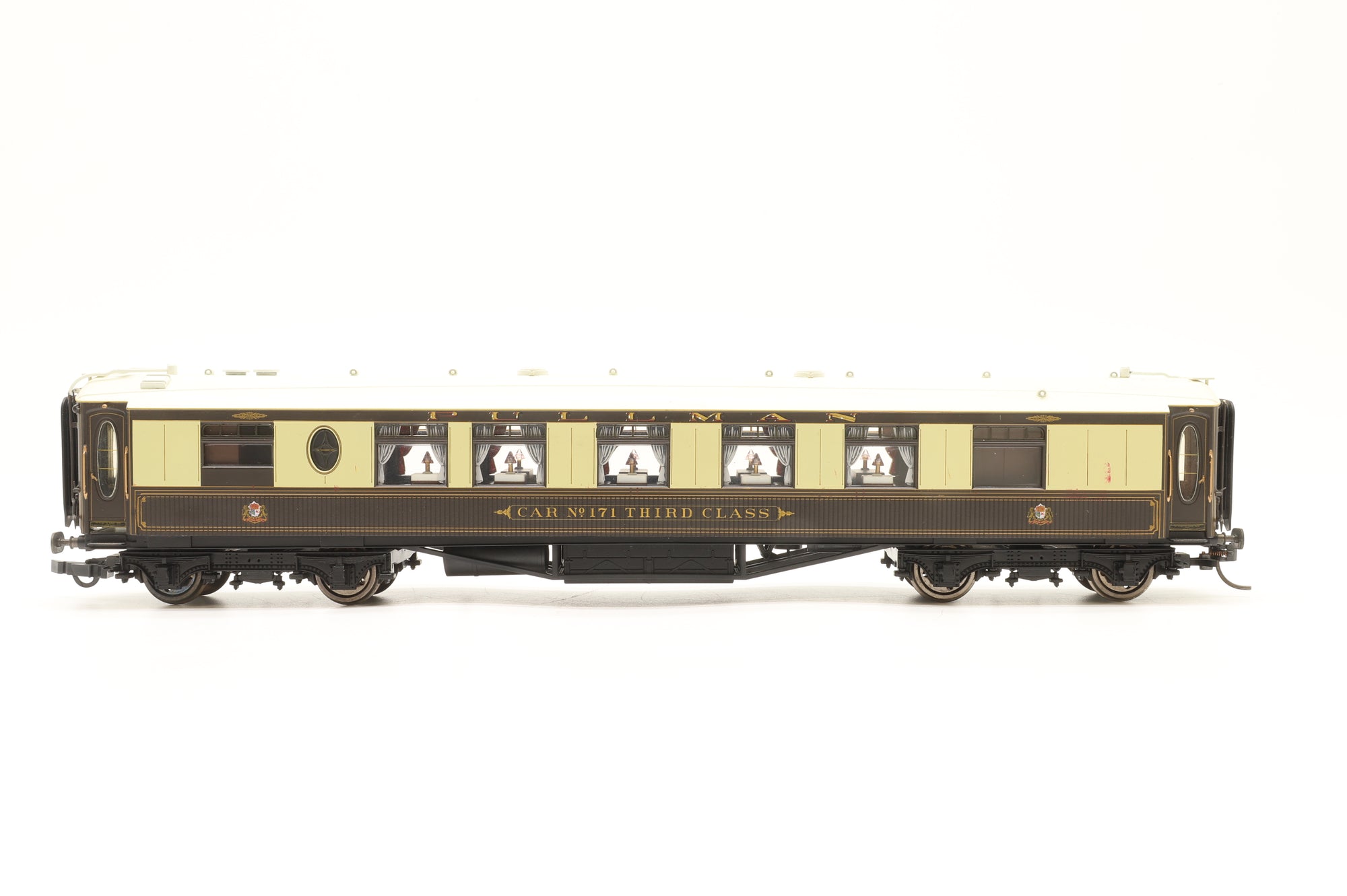 Hornby OO Rake of 7 White roof Pullmans