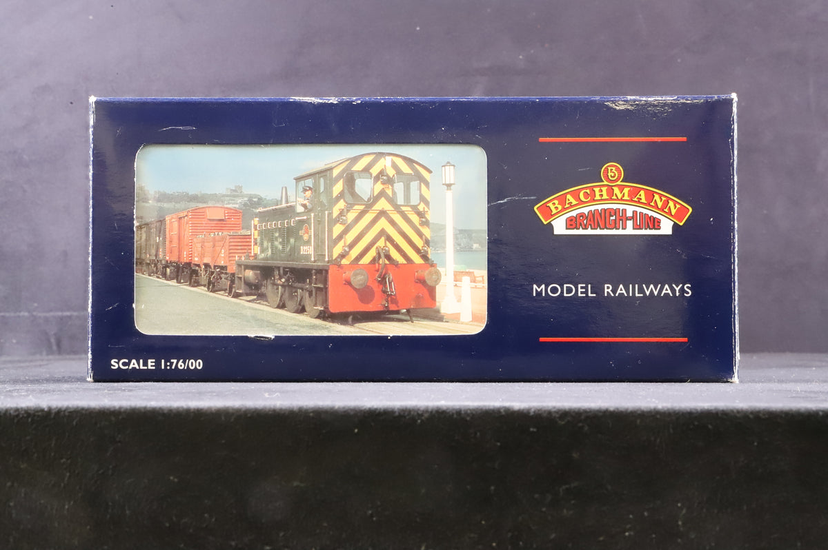 Bachmann OO 31-341 Class 04 11222 in BR Black w/ Early Crests