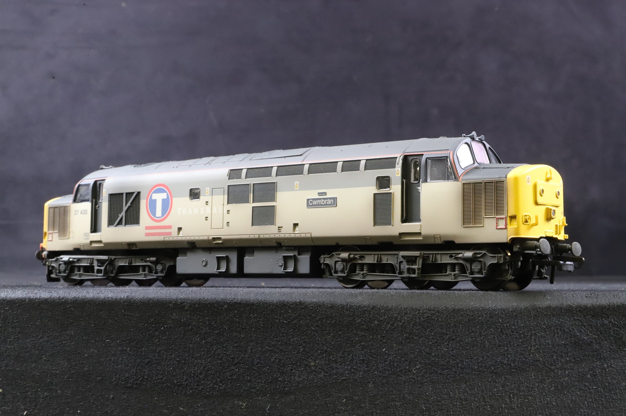 ViTrains OO V2024 Class 37/4 'Cwmbran' in Rebranded BR Railfreight Transrail Livery - Weathered