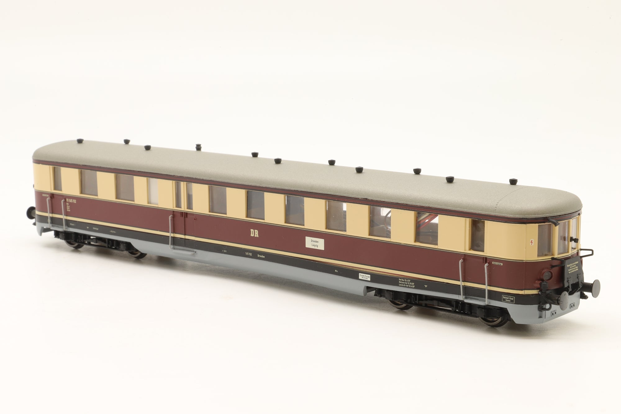 Liliput HO L112502 Class VT137/VS145 Diesel-Electric Railcar & Driving Trailer German DDR Maroon & Cream DCC Fitted