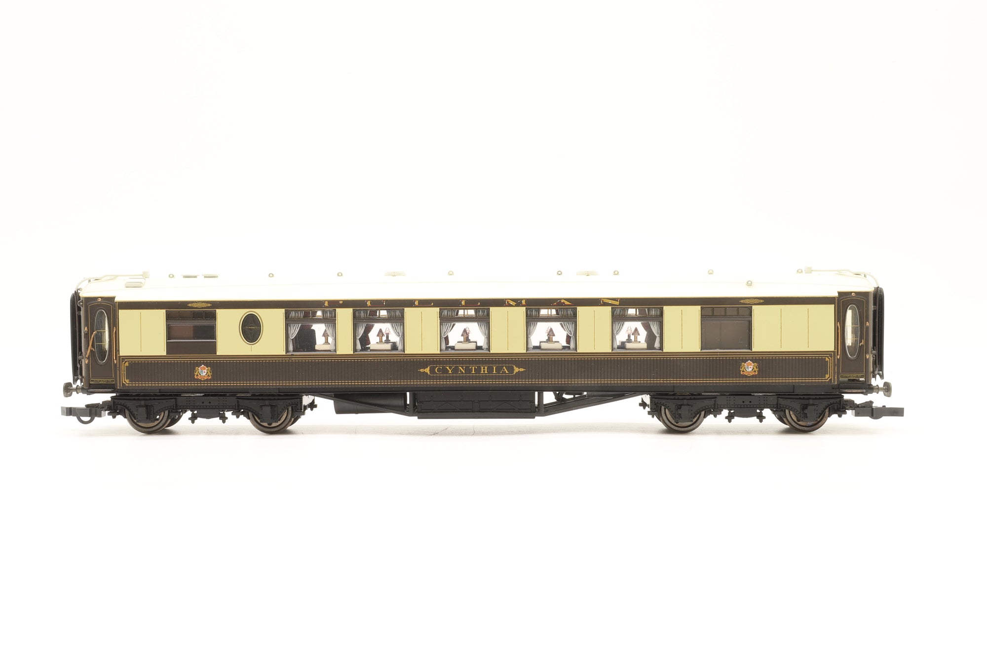 Hornby OO Rake of 7 White roof Pullmans