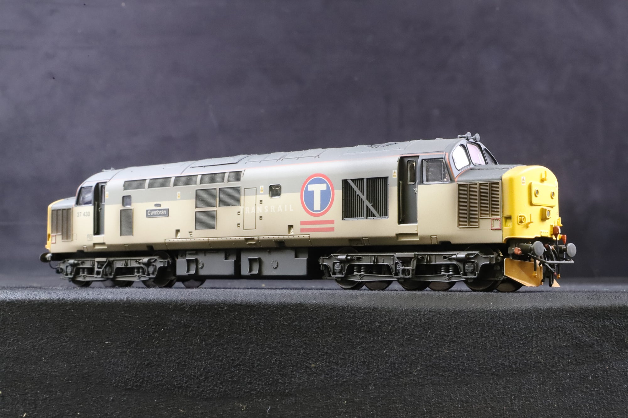 ViTrains OO V2024 Class 37/4 'Cwmbran' in Rebranded BR Railfreight Transrail Livery - Weathered
