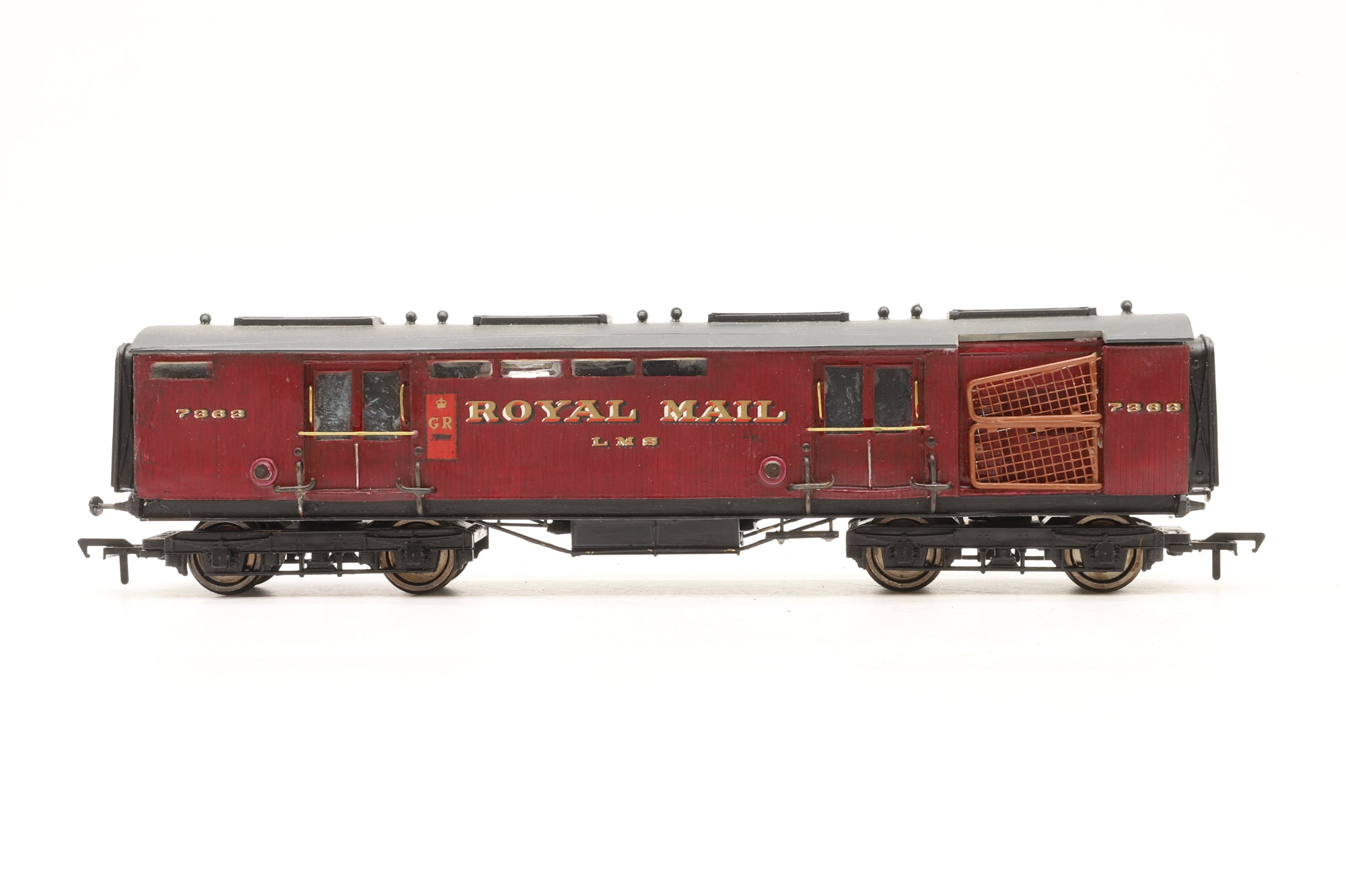 Ratio OO LMS Highland Coaches Plastic Kits LMS/ Royal Mail Crimson