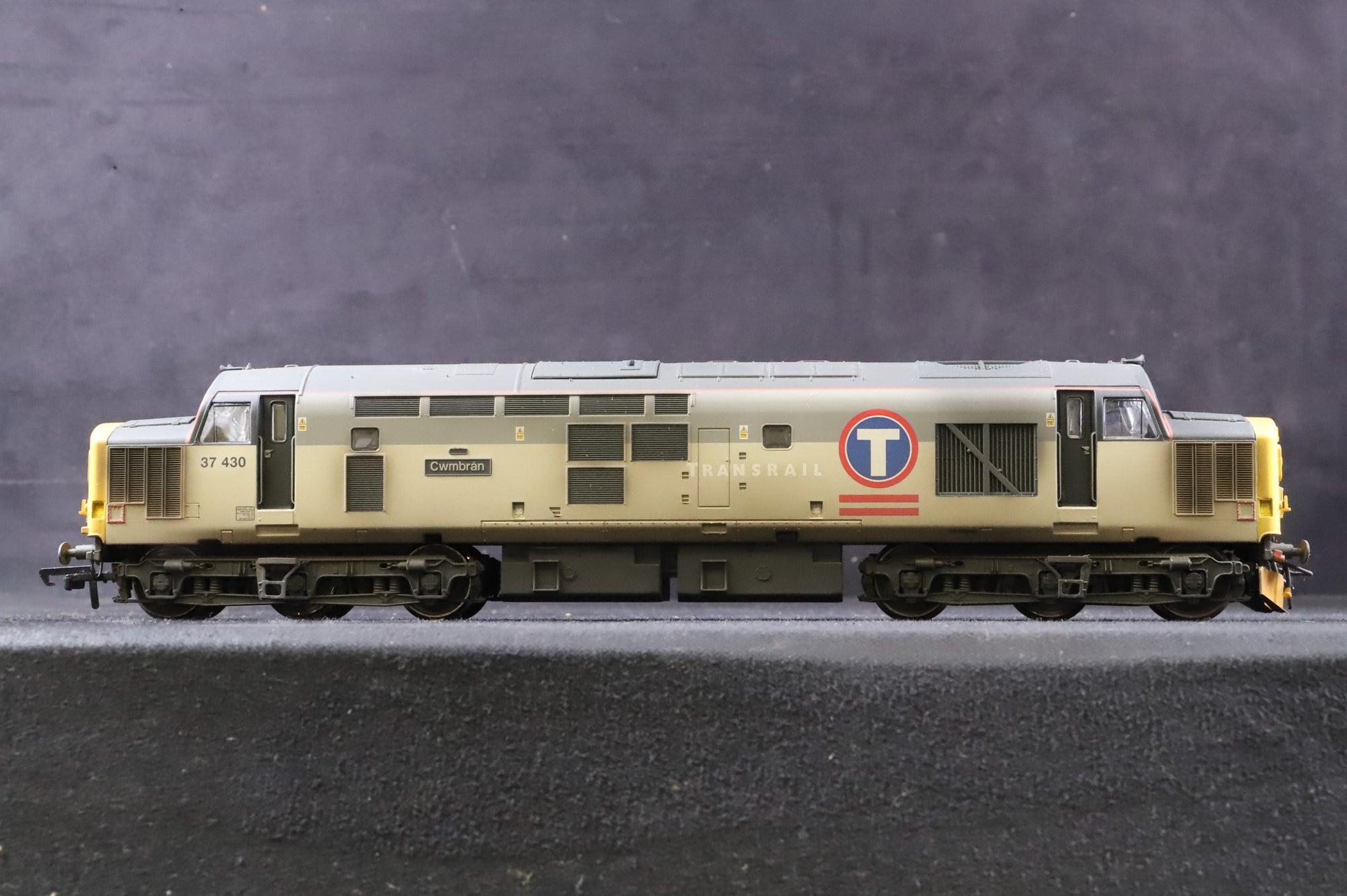 ViTrains OO V2024 Class 37/4 'Cwmbran' in Rebranded BR Railfreight Transrail Livery - Weathered