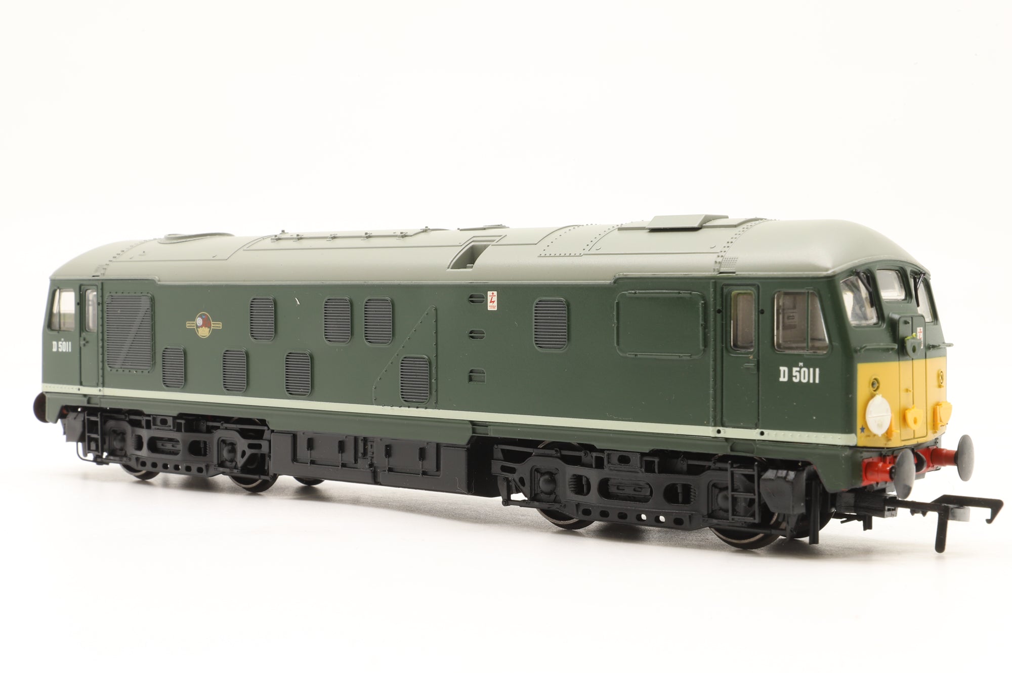 Bachmann OO 32-429 Class 24 D5011 in BR Green w/ SYPs