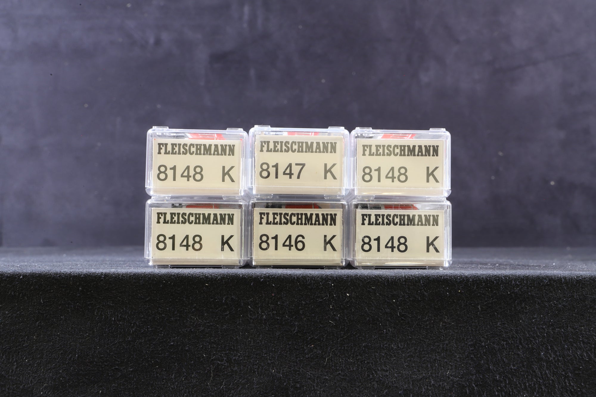 Fleischmann N Rake Of 6 Red DB Coaches Inc. 8148x4, 8147 & 8146