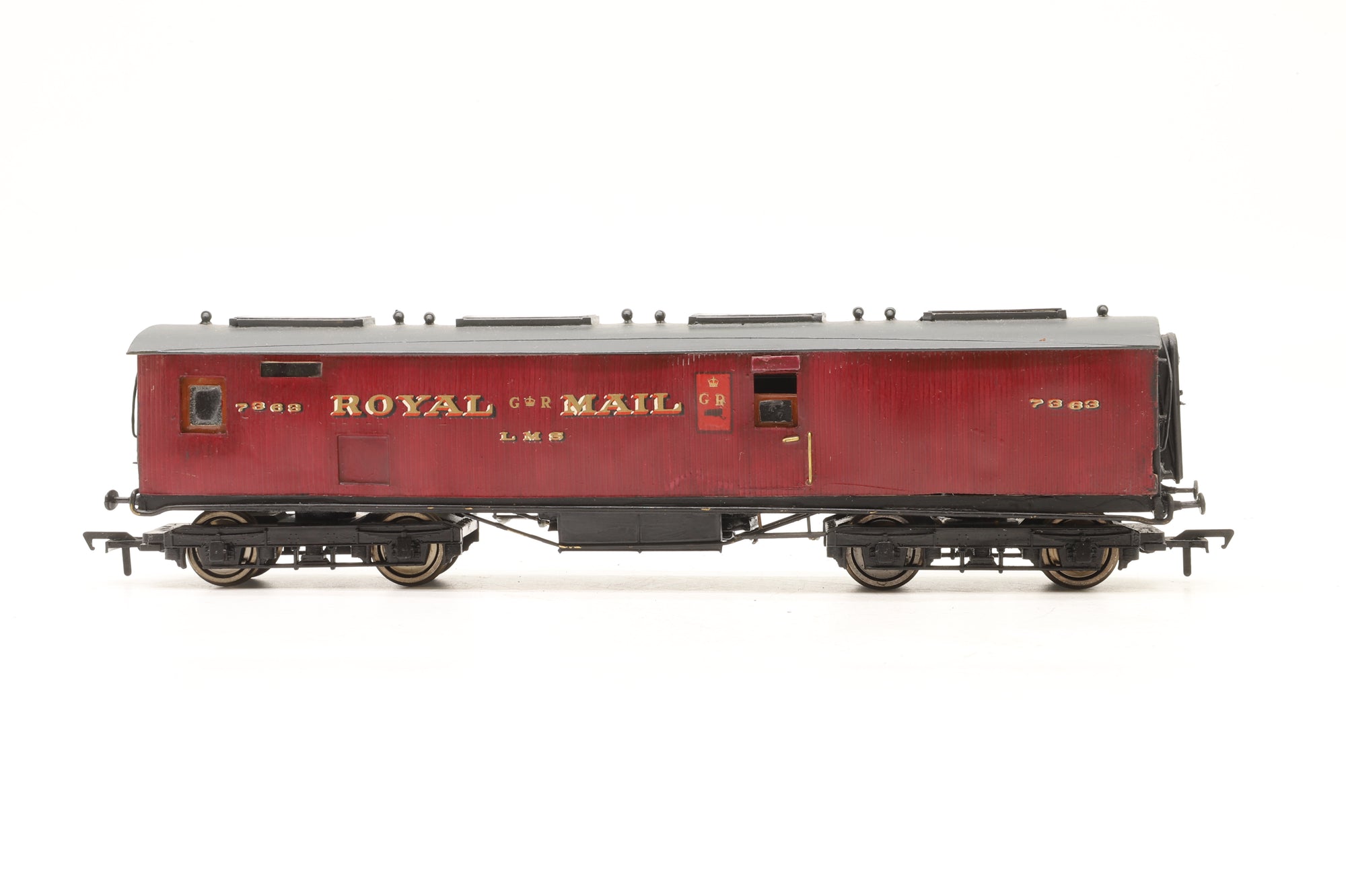 Ratio OO LMS Highland Coaches Plastic Kits LMS/ Royal Mail Crimson