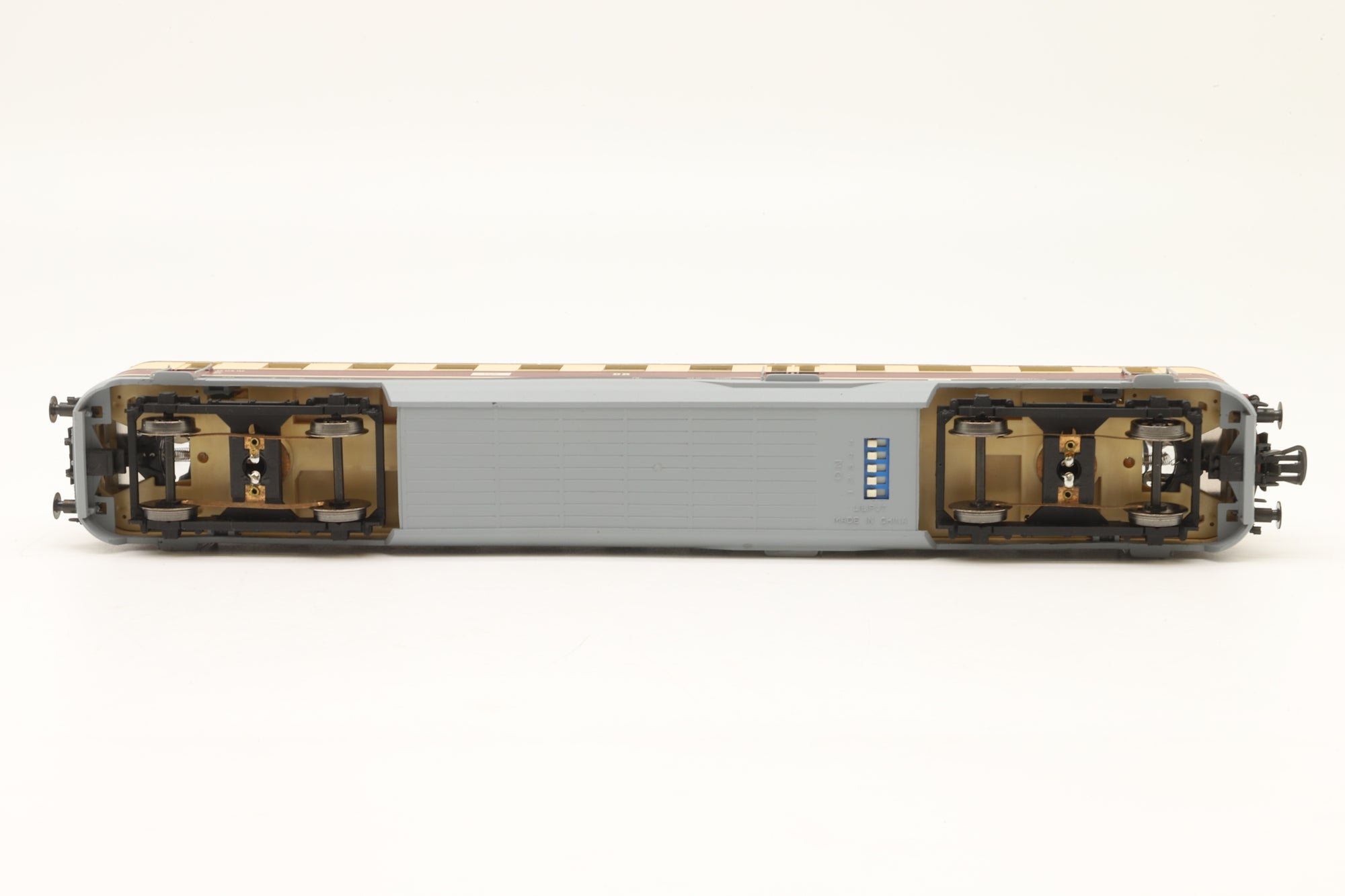 Liliput HO L112502 Class VT137/VS145 Diesel-Electric Railcar & Driving Trailer German DDR Maroon & Cream DCC Fitted