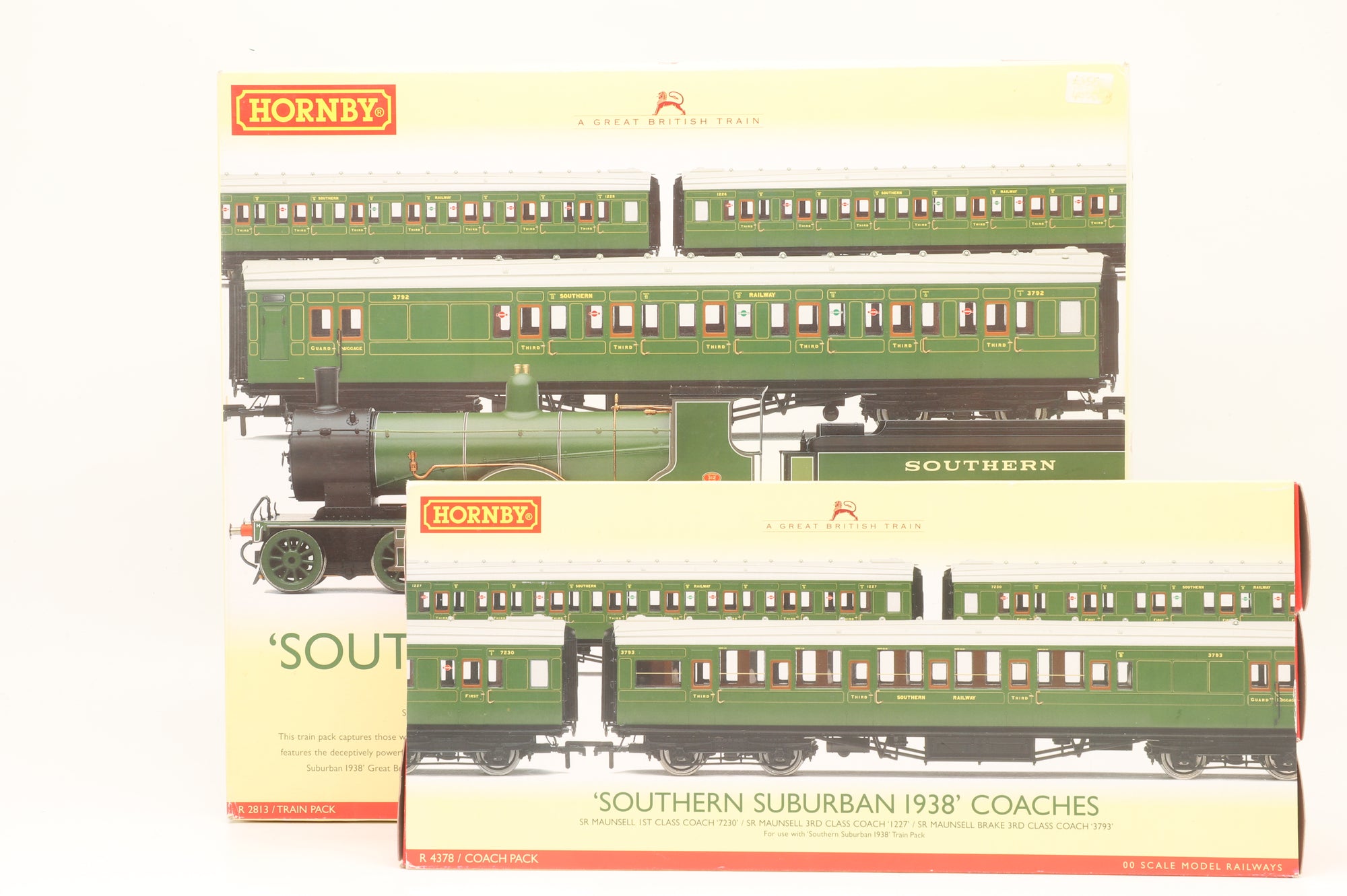 Hornby OO R2813 'Southern Suburban 1938' Great British Train Pack, Ltd Ed.1596/2500 & R4378 'Southern Suburban 1938' Coach Pack