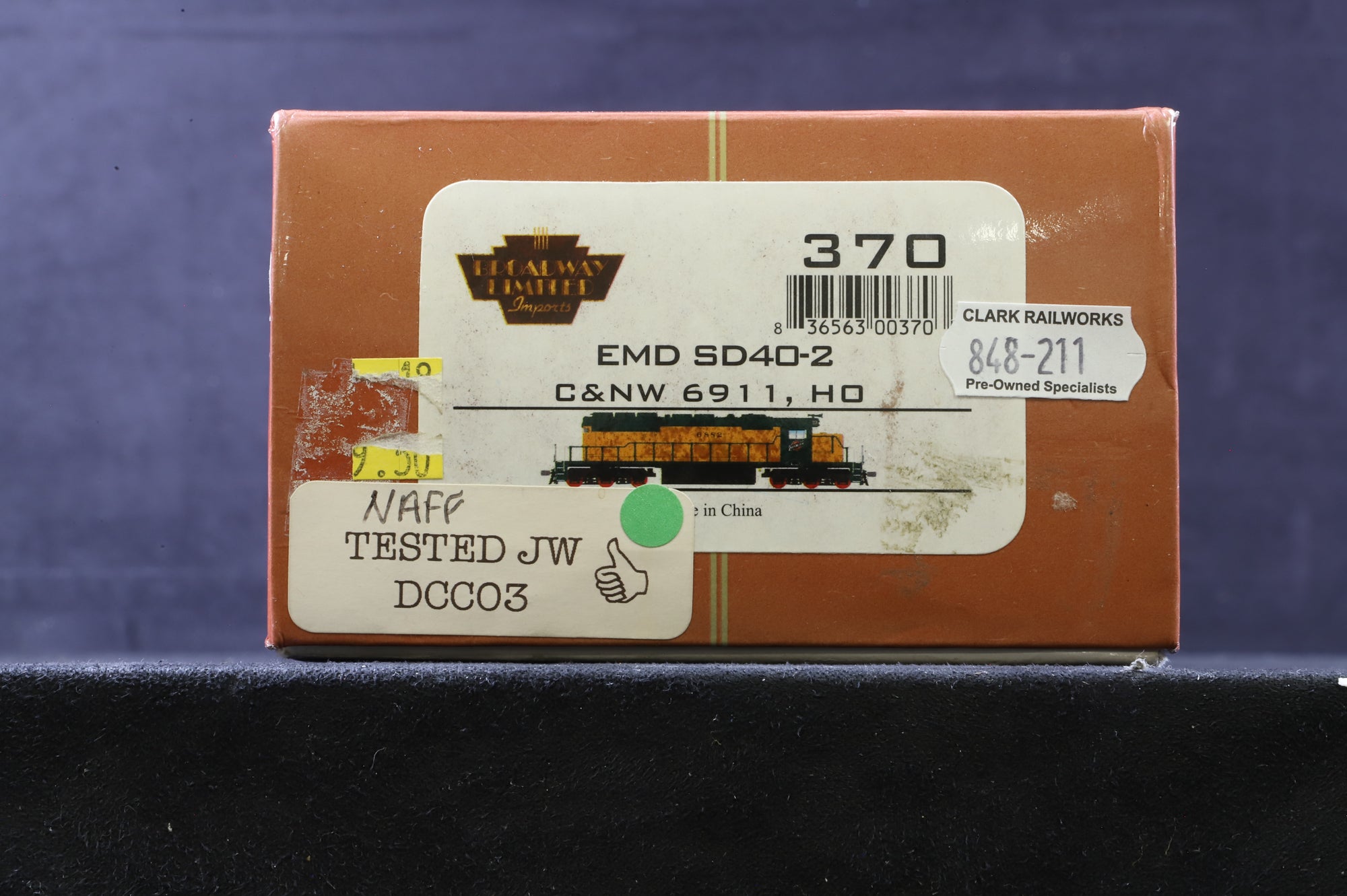 Broadway LTD HO 370 EMD SD40-2 No.6911 in C&NW Livery - DCC Sound