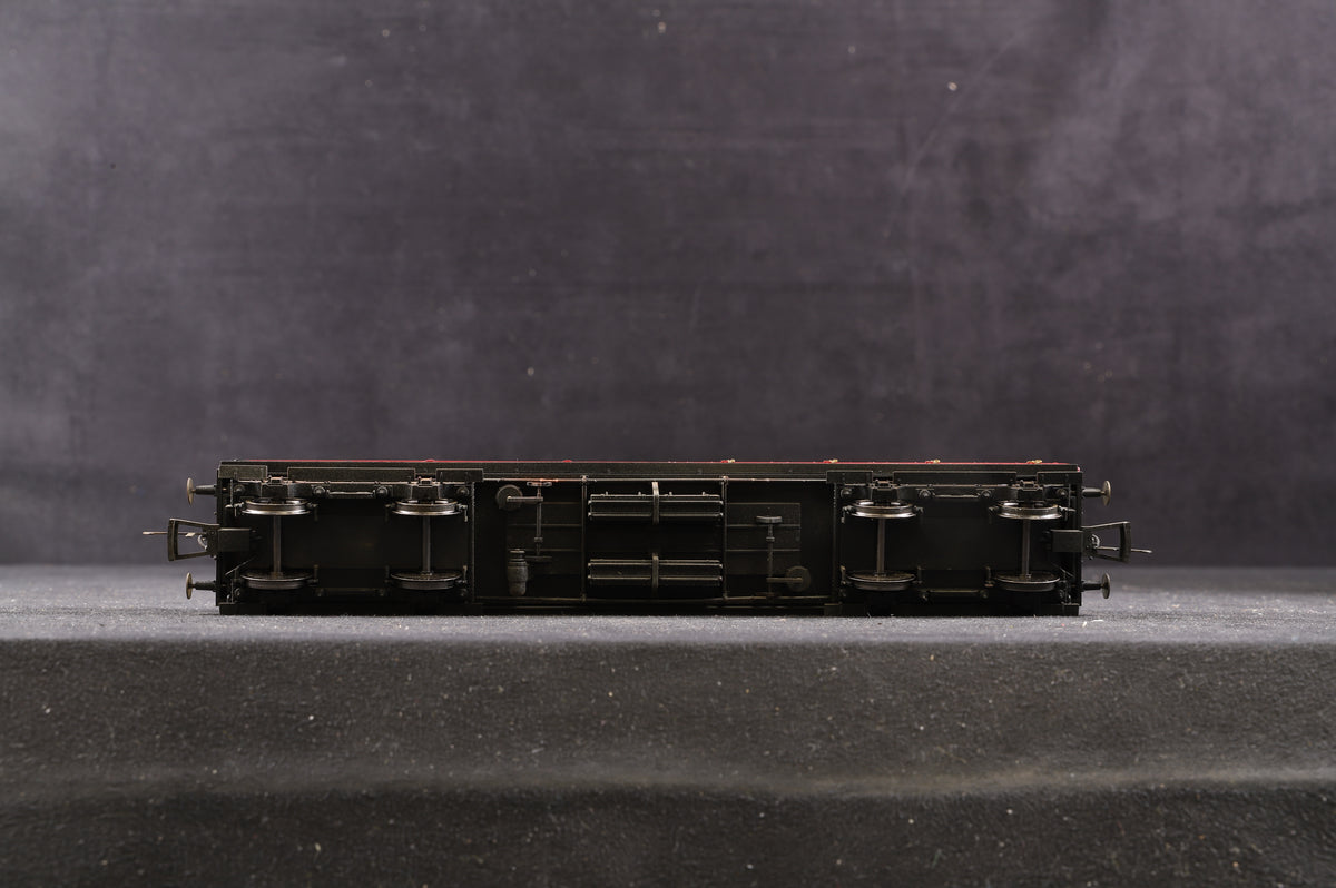 Hornby OO Rake Of 6 LNER Suburban Coaches BR Maroon