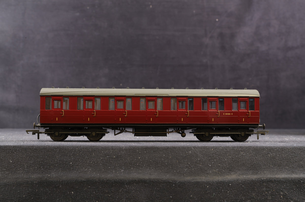 Hornby OO Rake Of 6 LNER Suburban Coaches BR Maroon