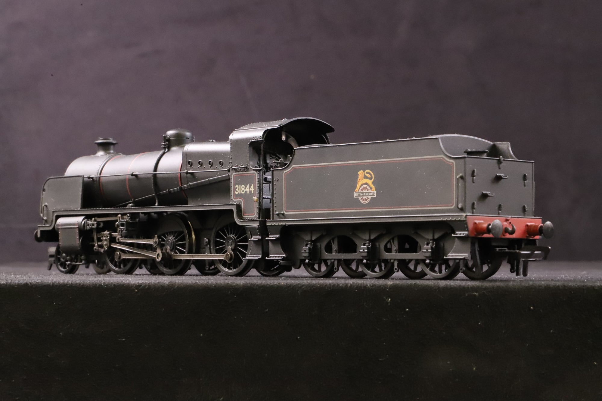 Bachmann OO 32-156 N Class 31844 in Lined BR Black w/ Early Crests - Weathered