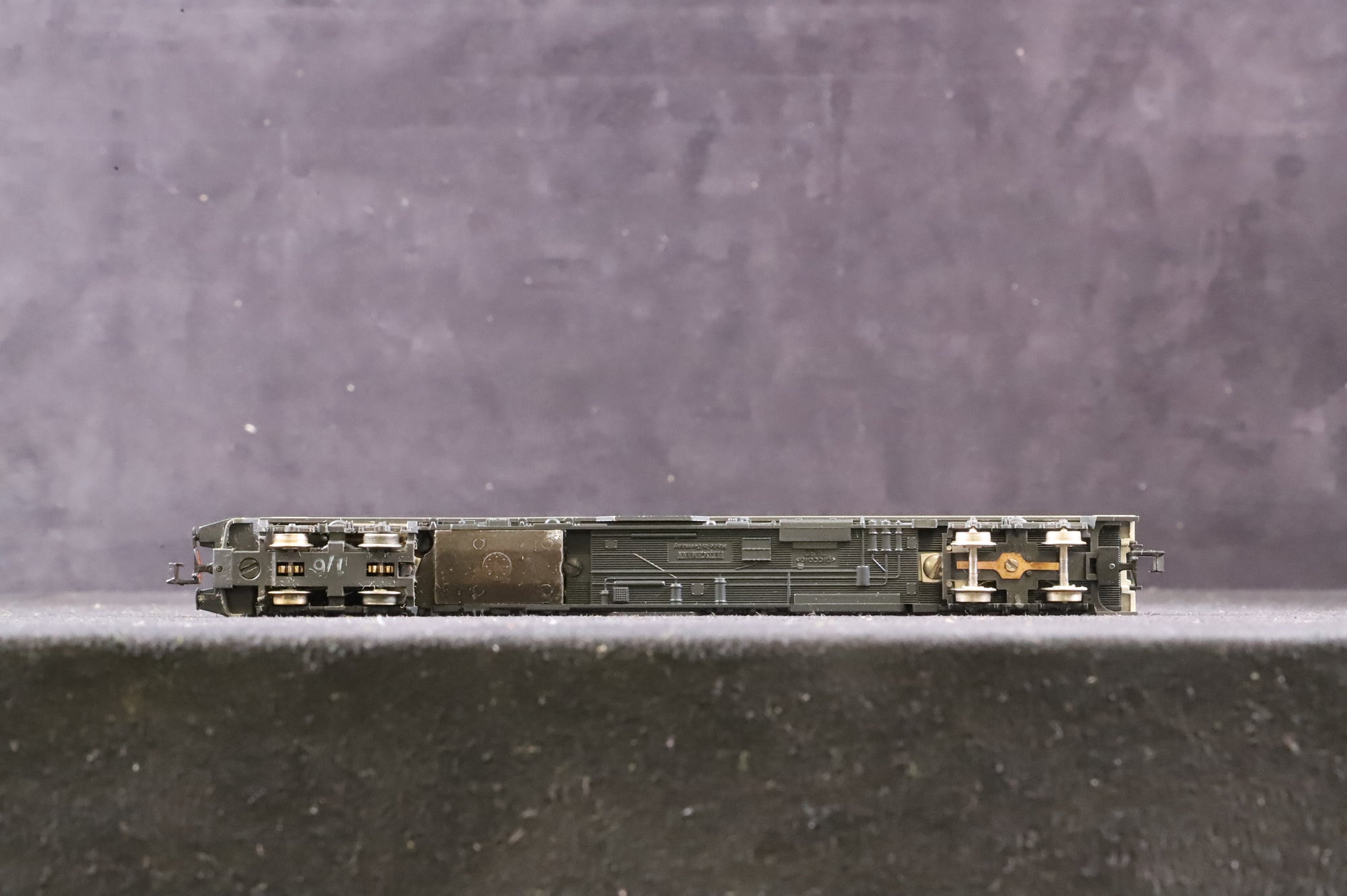 Fleischmann N Gauge 7430 DB 614 DMU in DB Red and White