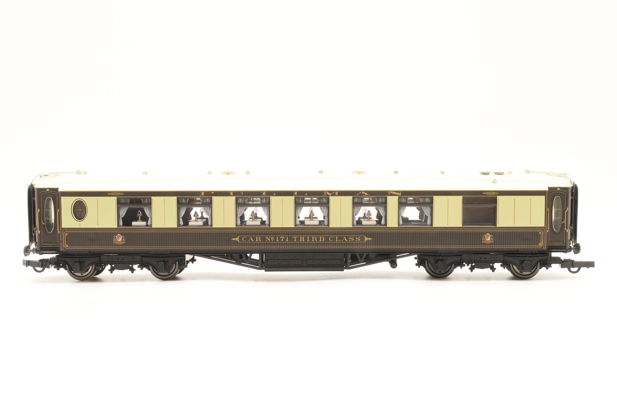 Hornby OO Rake of 7 White roof Pullmans