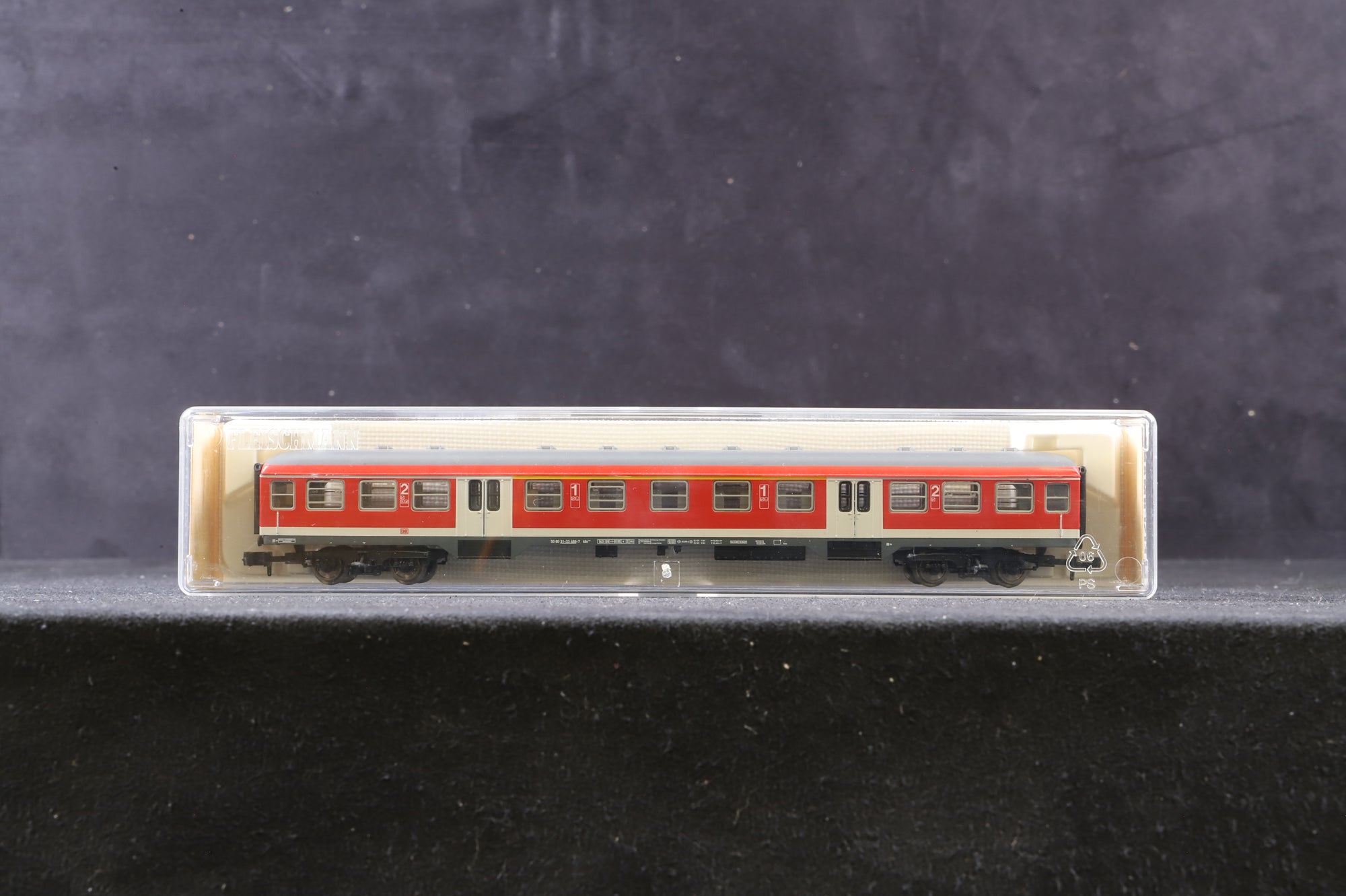 Fleischmann N Rake Of 6 Red DB Coaches Inc. 8148x4, 8147 & 8146
