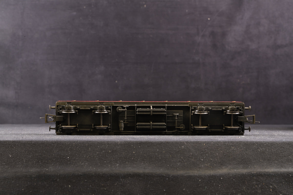 Hornby OO Rake Of 6 LNER Suburban Coaches BR Maroon