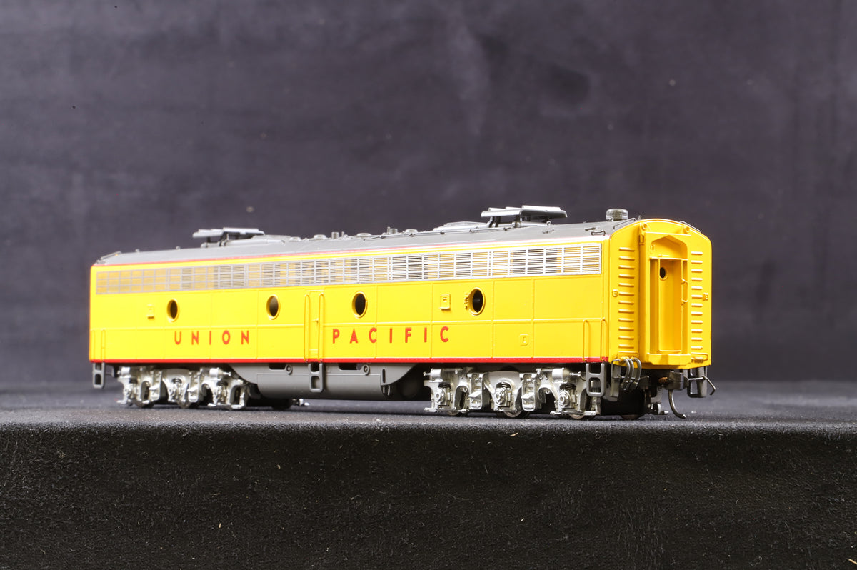 Samhongsa/Oriental Ltd. HO Brass EMD E8B 225OHP U.P.Ver.Painted