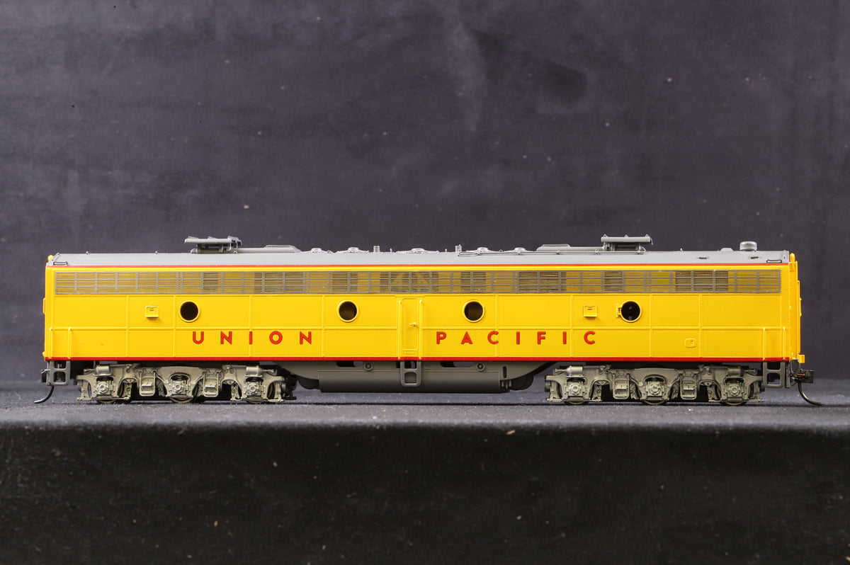 Samhongsa/Oriental Ltd. HO Brass EMD E8B 225OHP U.P.Ver.Painted