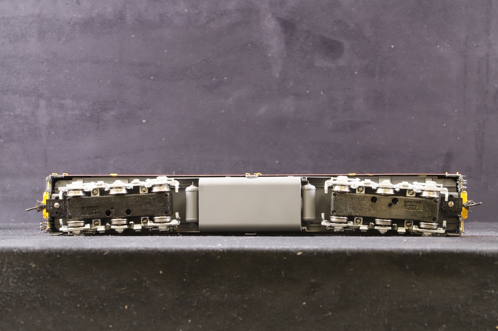 Samhongsa/Oriental Ltd. HO Brass EMD E8B 225OHP U.P.Ver.Painted