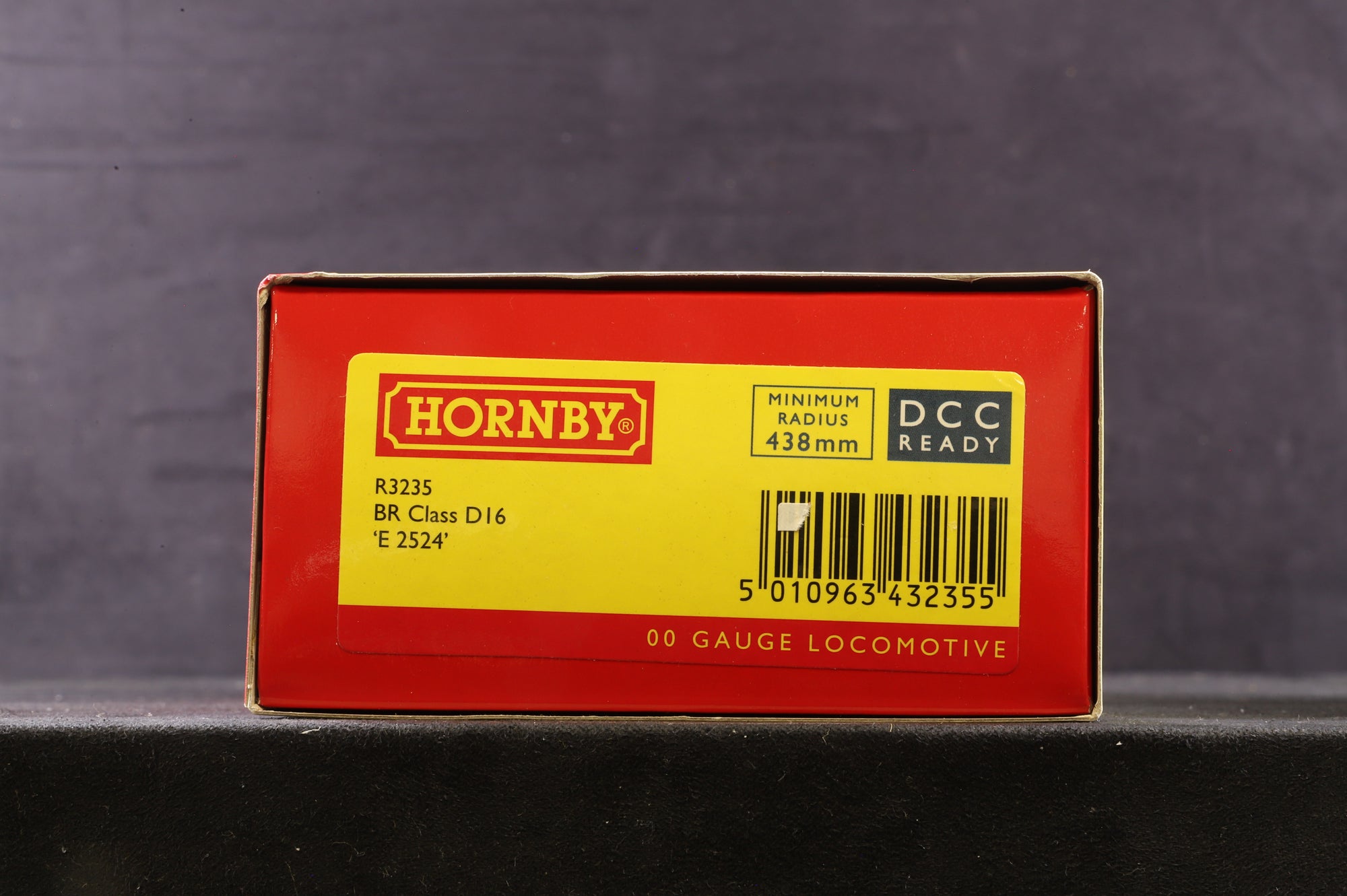 Hornby OO R3235 D16 E2524 in BR Black w/ 1948 Gill Sans Lettering