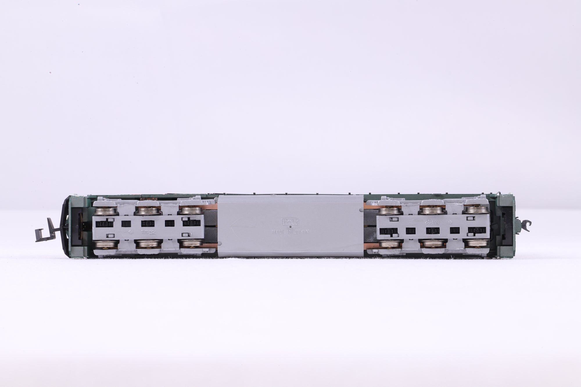 Kato N 176-3801 C44-9W BNSF '976'