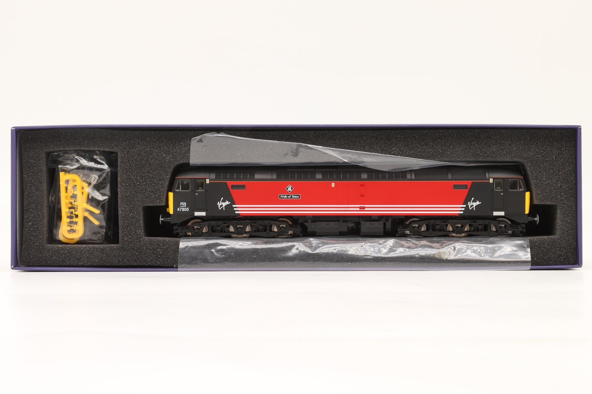 ViTrains OO V2063 Class 47 47805 'Pride of Toton' in Virgin Trains Livery