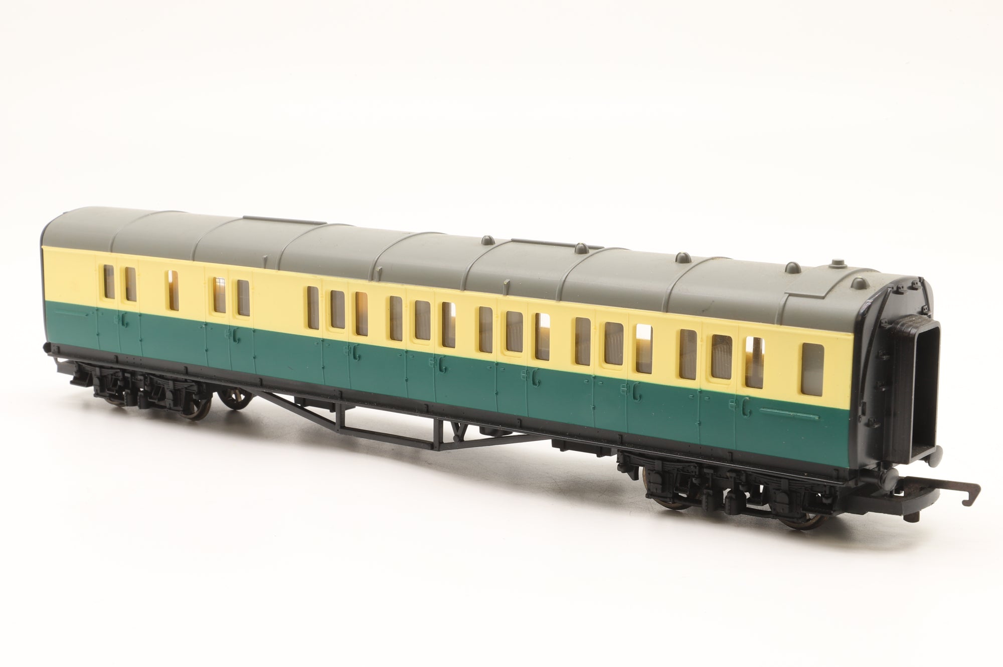 Hornby Thomas & Friends OO Rake of 6x Gordon Coaches