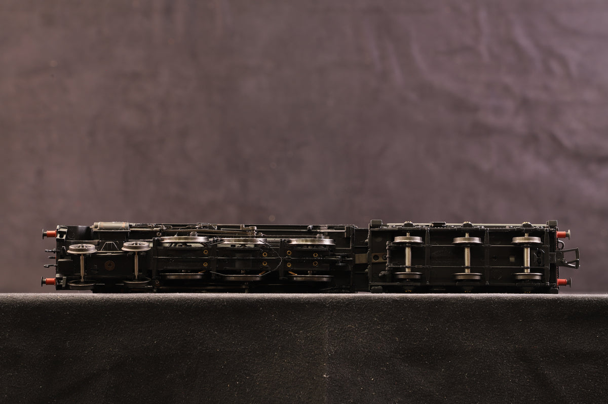 Bachmann OO 31-116 Standard Class 4MT &#39;75069&#39; BR1B Tender BR Lined Green L/C, Weathered