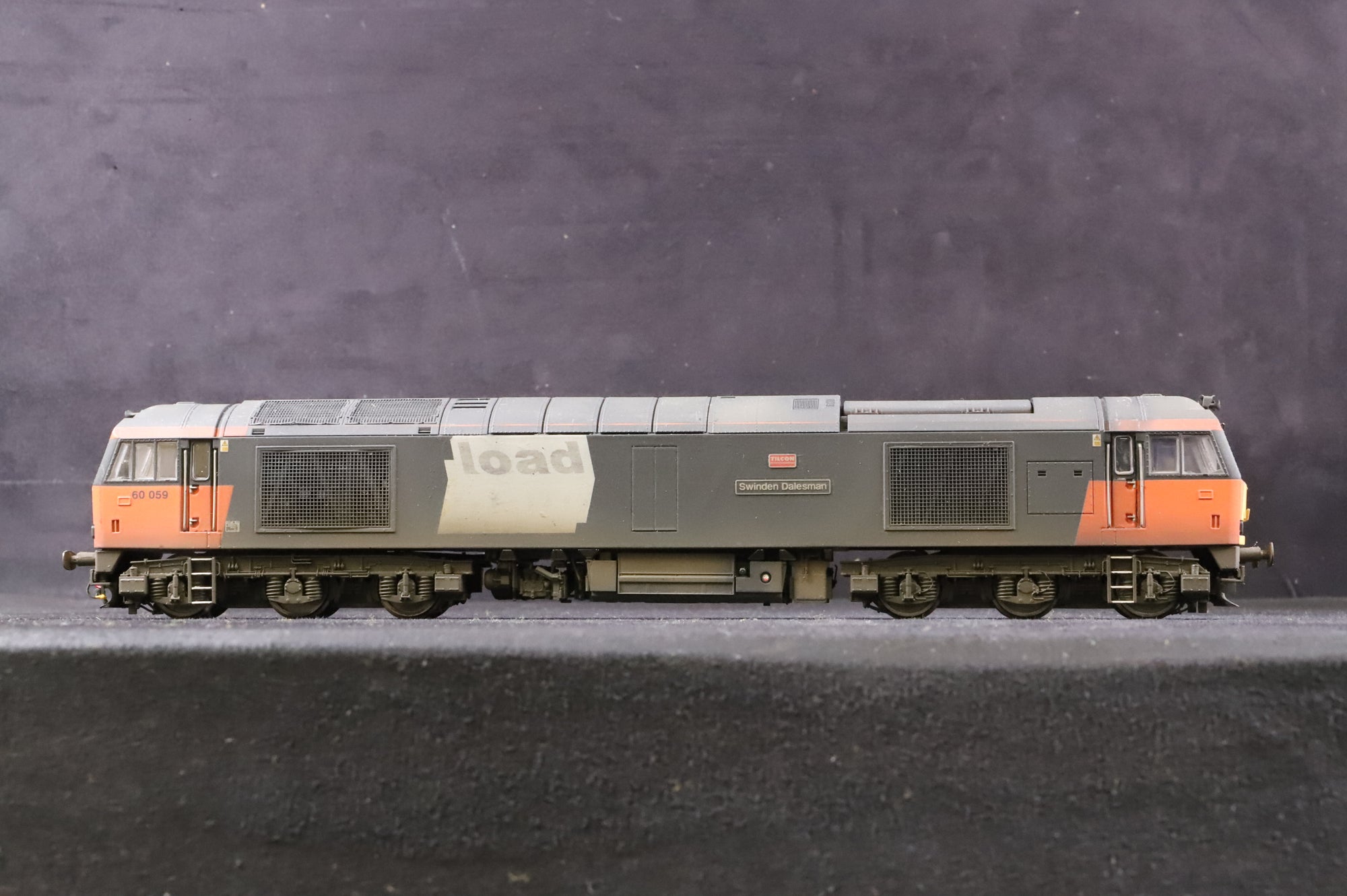 Hornby OO Class 60 60059 'Swinden Dalesman' in Load Haul Black/Orange - Weathered