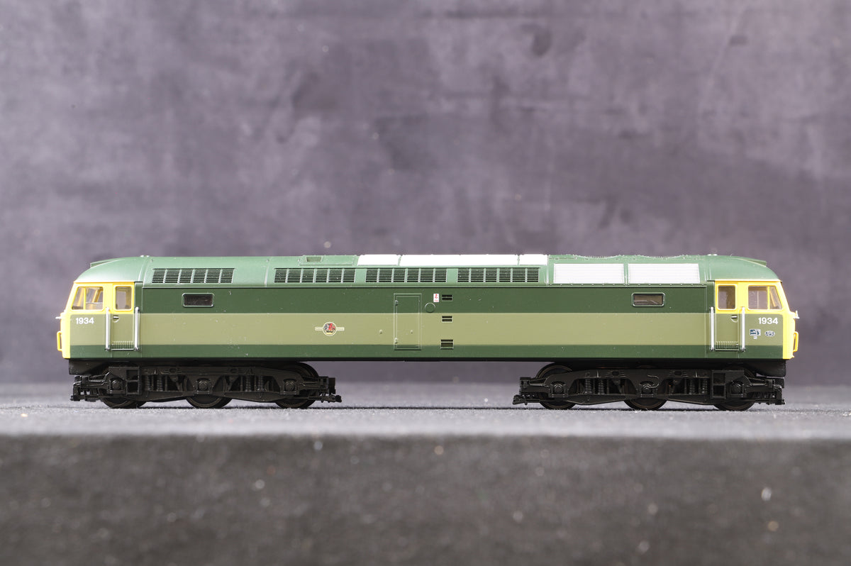 Heljan OO 4703 Class 47 &#39;1934&#39; Two Tone Green L/C