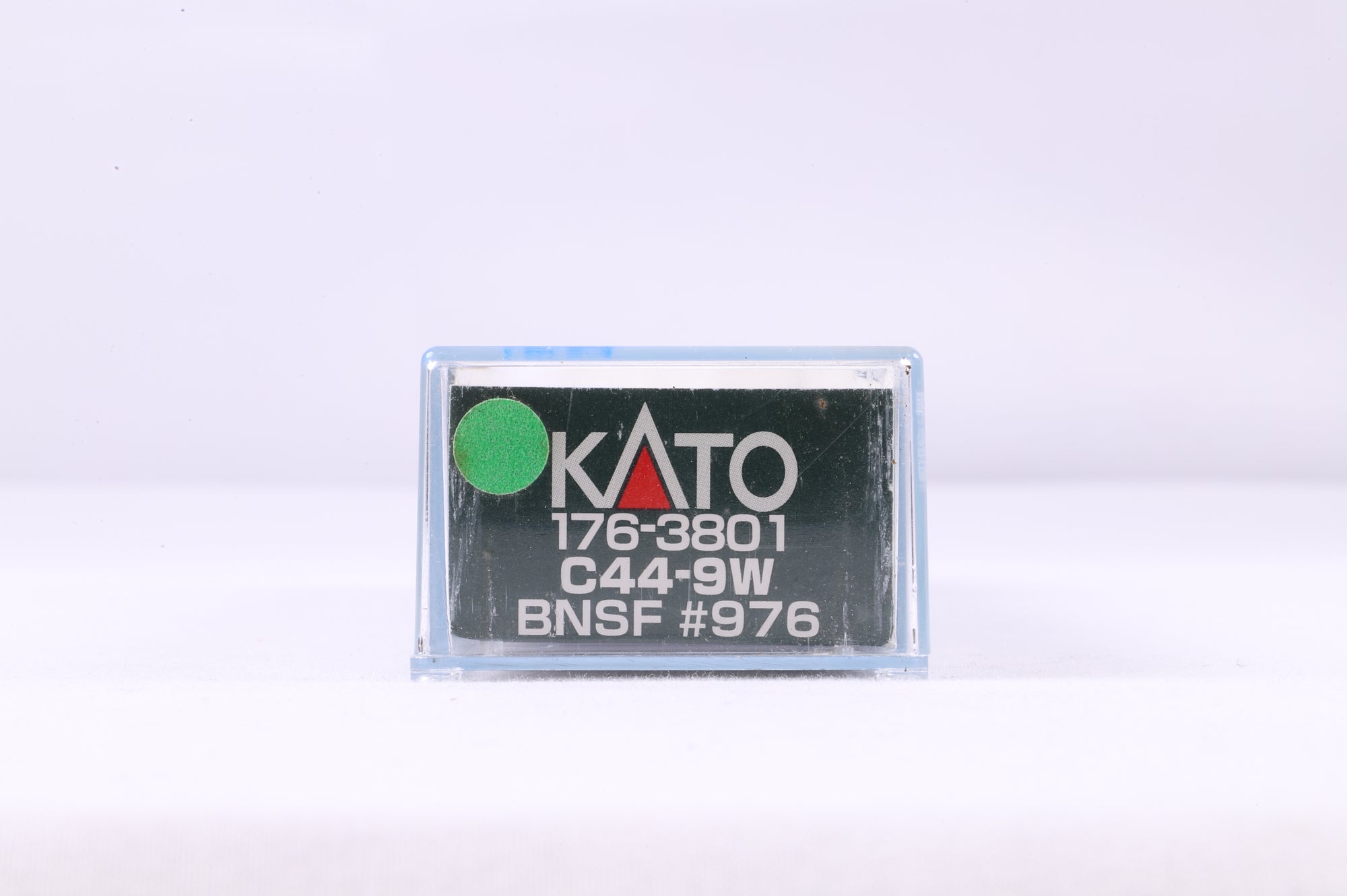 Kato N 176-3801 C44-9W BNSF '976'