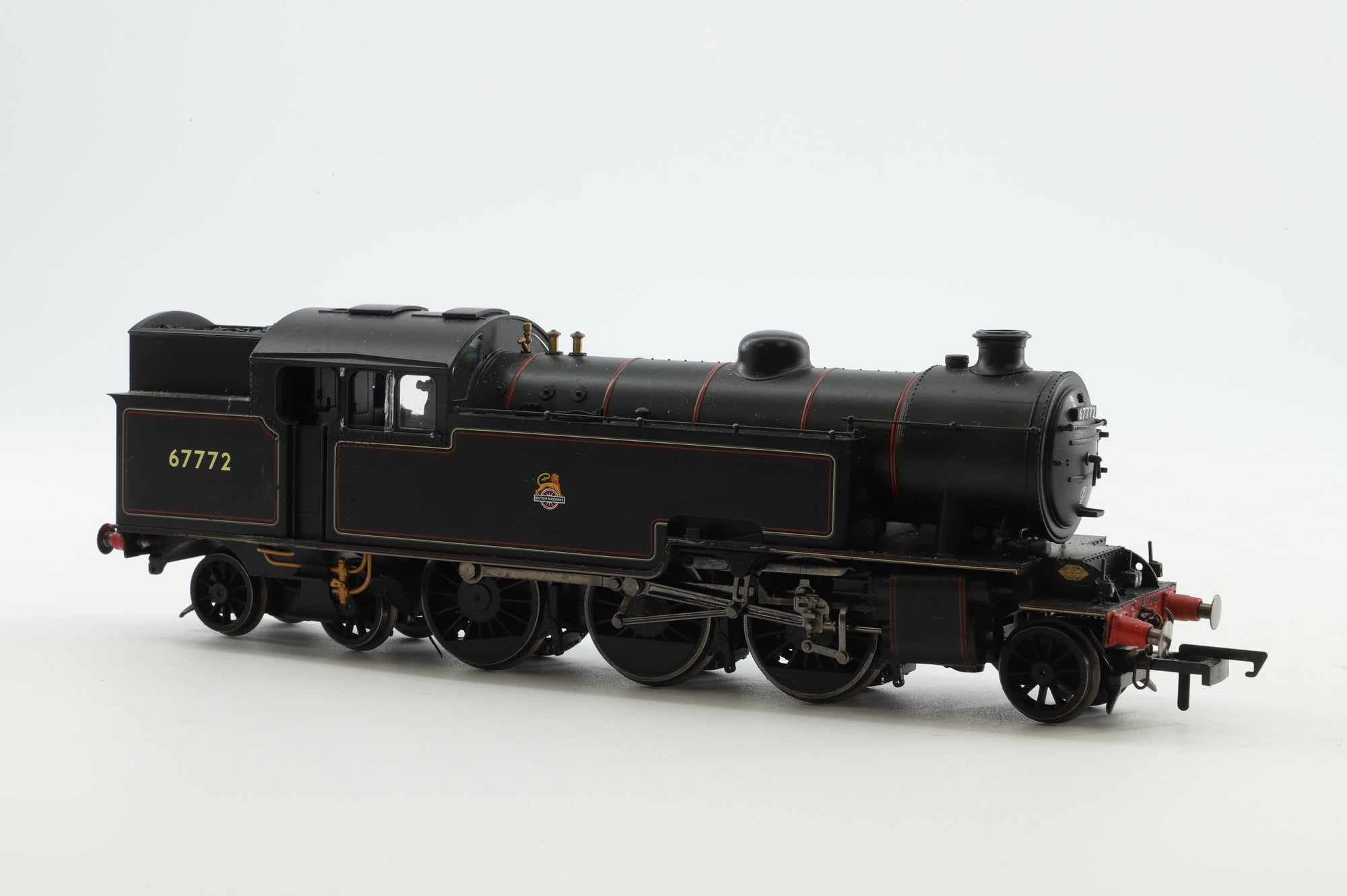 Hornby OO R2913 Thompson L1 67772 in Lined BR Black w/ Early Crests - DCC Sound