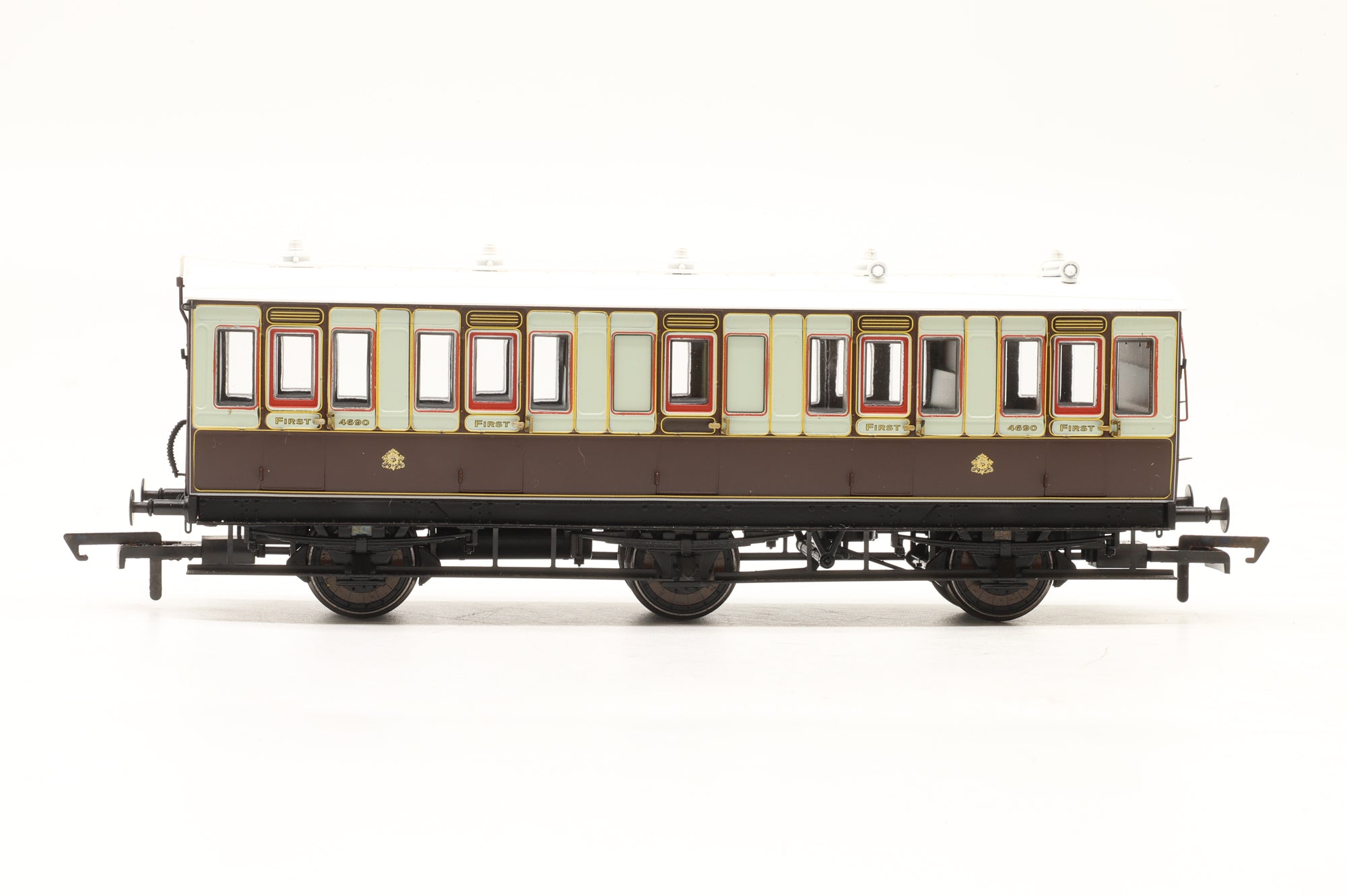 Hattons OO Rake Of 8 LNWR Genesis Coaches