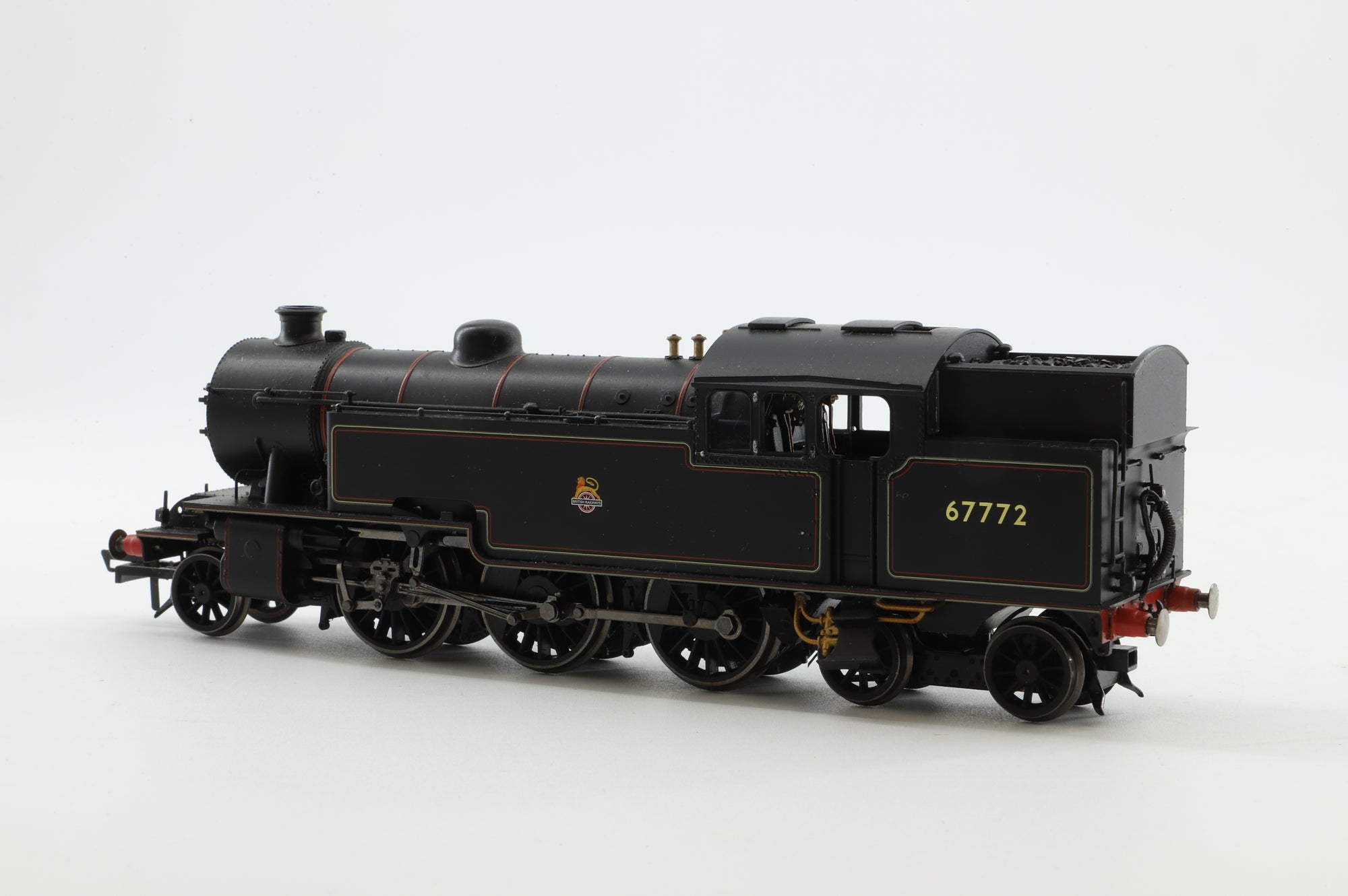 Hornby OO R2913 Thompson L1 67772 in Lined BR Black w/ Early Crests - DCC Sound