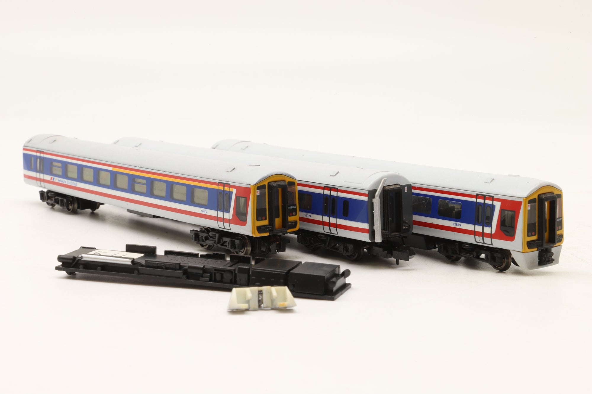 Graham Farish N 8748 Class 159 3-Car Set With Dummy NSE Livery