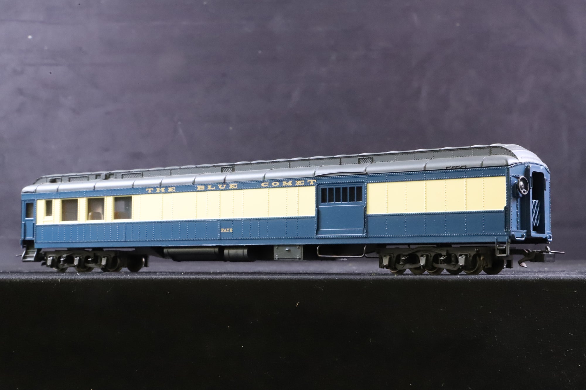 Rivarossi HO 2644/5/7/8 Rake of 4 Pullman 'Blue Comet' Coaches
