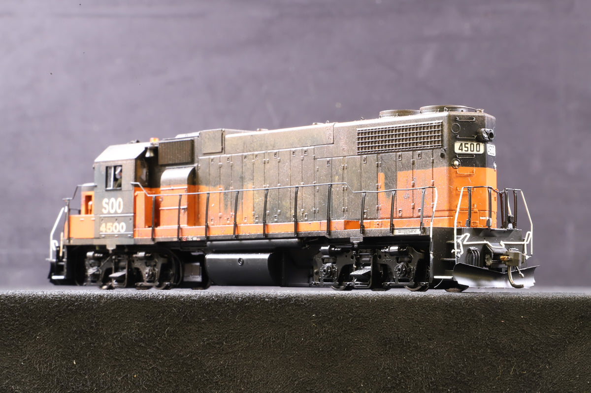 Genesis HO ATHG65301 GP38-2 Phase I &#39;4500&#39; SOO Line Weathered DCC Sound