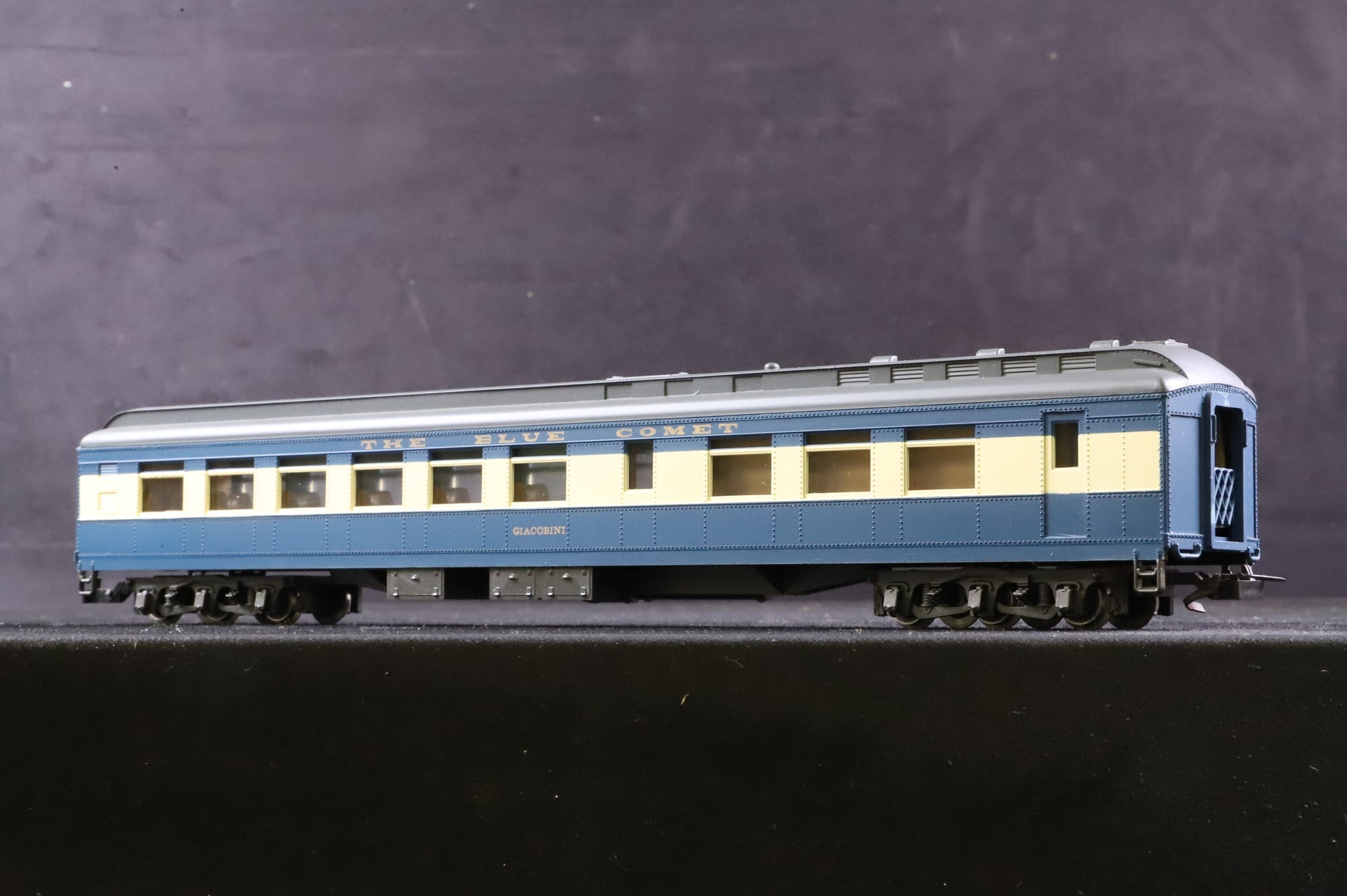 Rivarossi HO 2644/5/7/8 Rake of 4 Pullman 'Blue Comet' Coaches