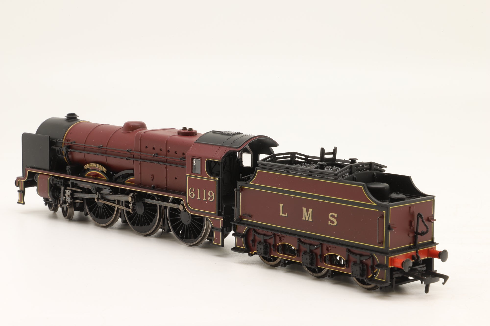 Bachmann OO 31-283 Royal Scot '6119' 'The Lancashire Fusilier' LMS Crimson 3500 GAL Tender DCC Fitted