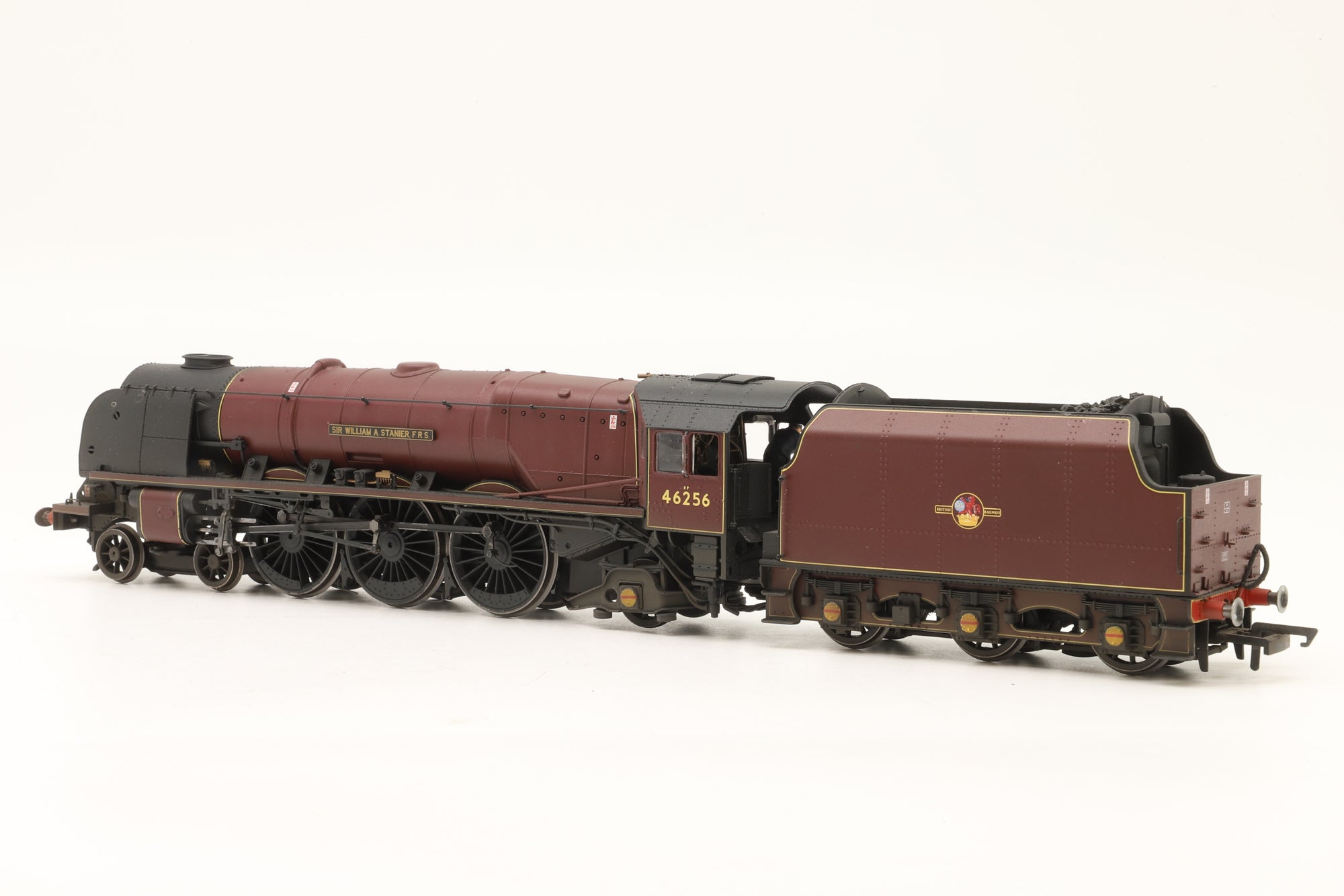 Hornby OO R3555 Princess Coronation Class '46256' 'Sir William A. Stanier F. R. S' BR Lined Maroon L/C Weathered DCC Sound