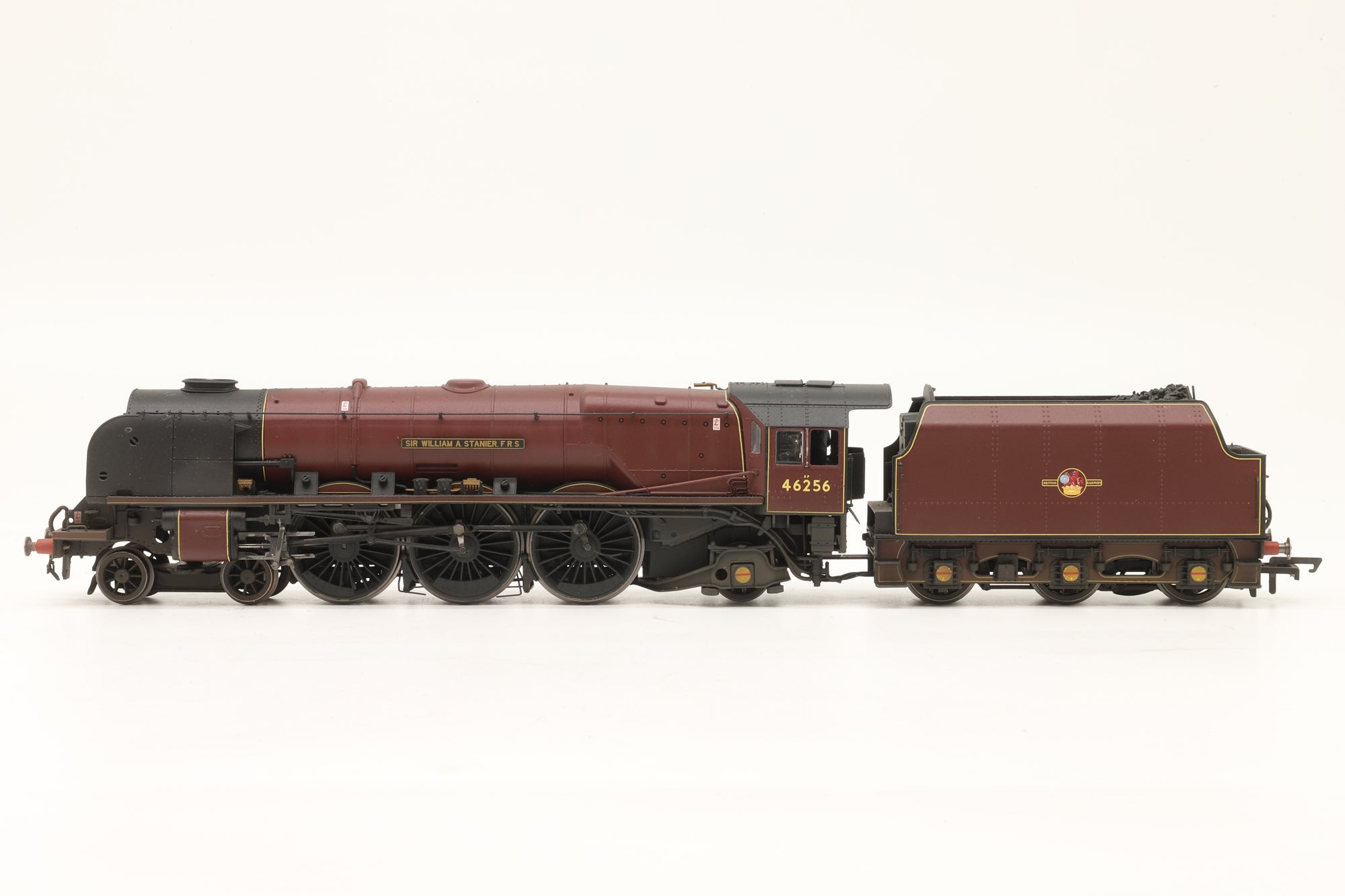 Hornby OO R3555 Princess Coronation Class '46256' 'Sir William A. Stanier F. R. S' BR Lined Maroon L/C Weathered DCC Sound