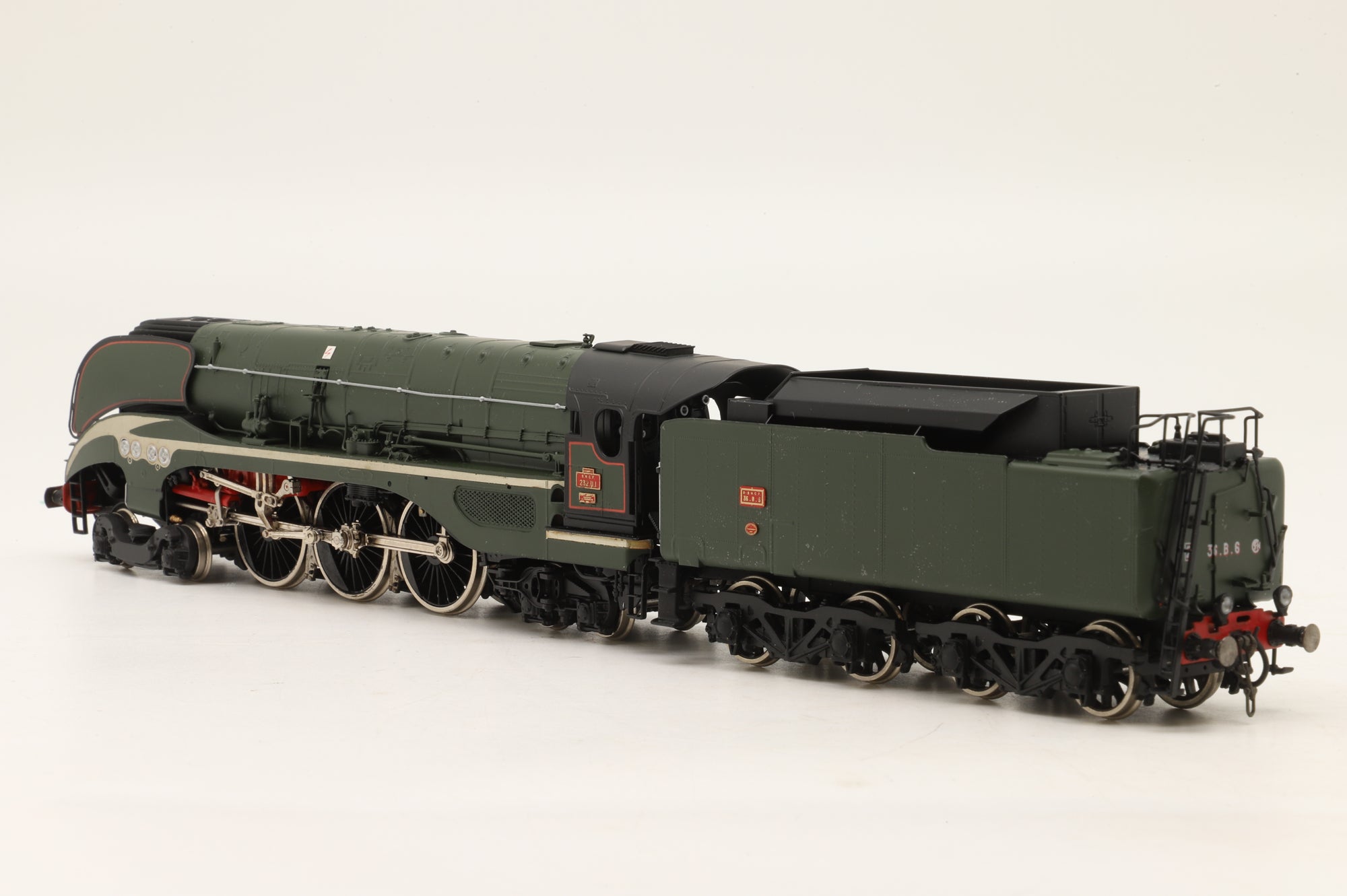 Fulgurex HO 232.UI 4-6-4 in SNCF Lined Green